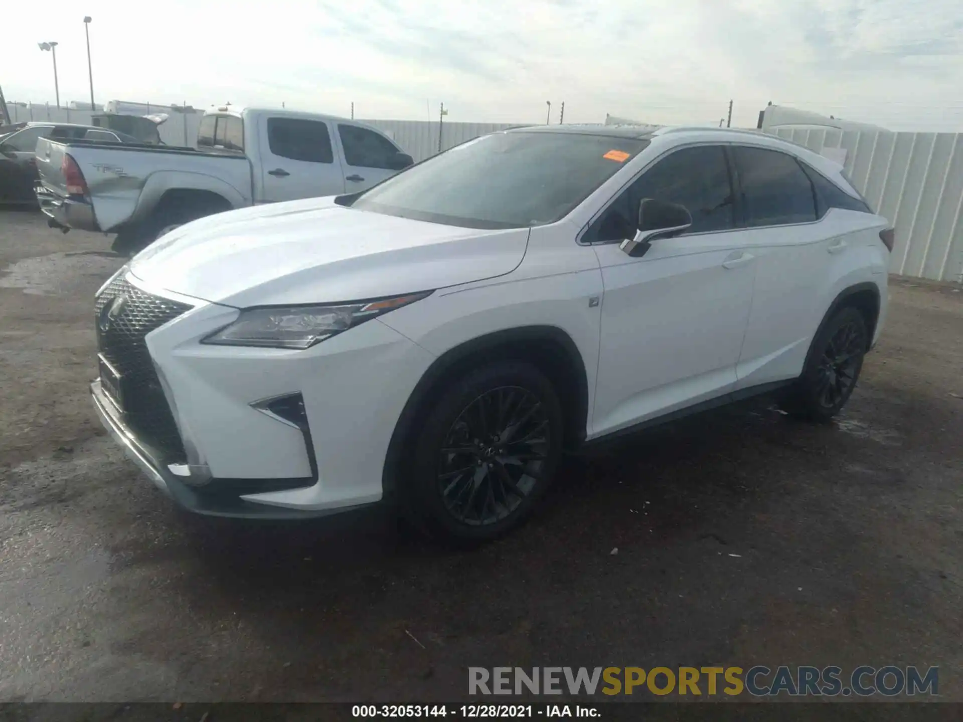 2 Фотография поврежденного автомобиля 2T2BZMCA3KC183151 LEXUS RX 2019