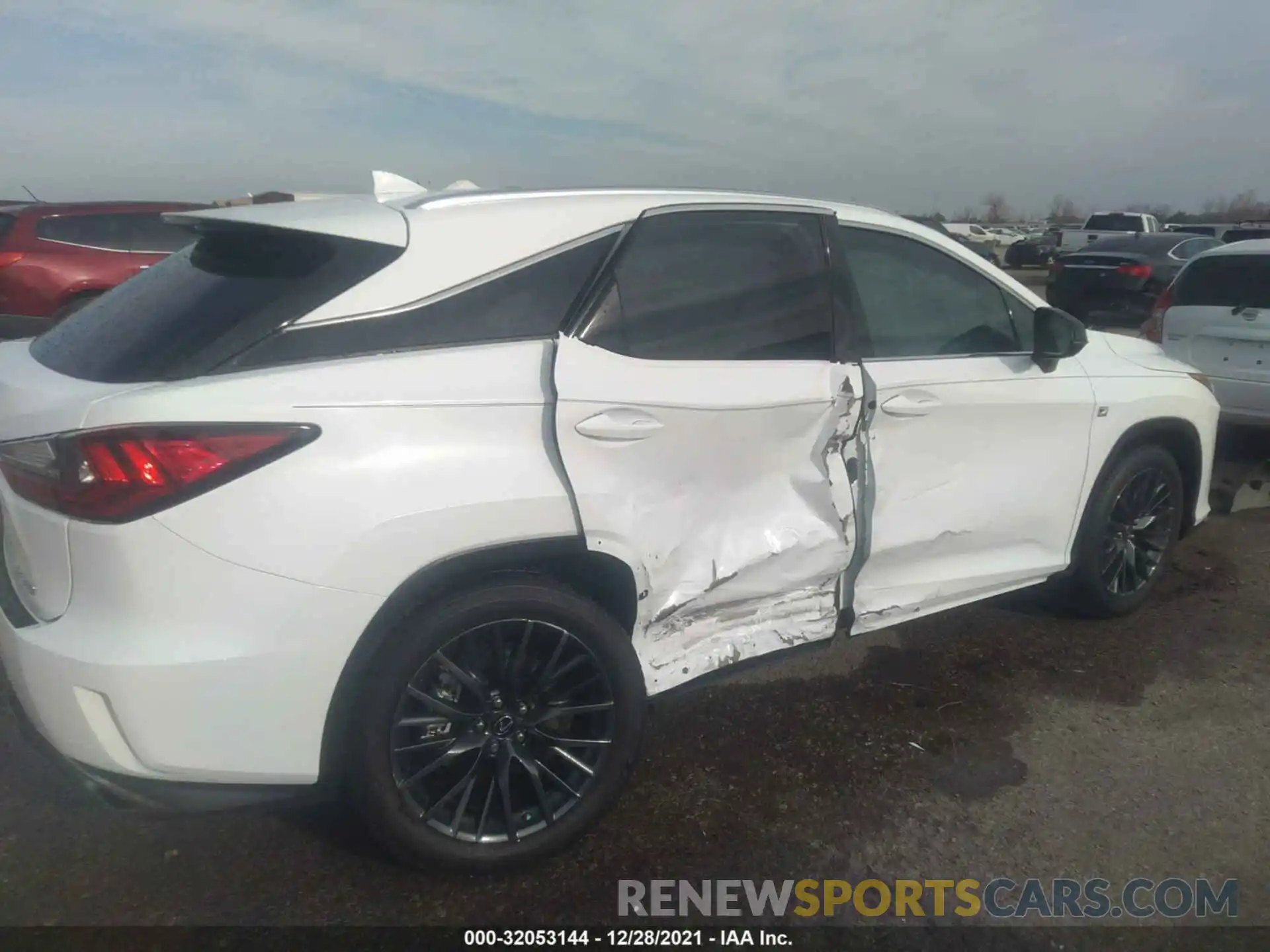 6 Photograph of a damaged car 2T2BZMCA3KC183151 LEXUS RX 2019