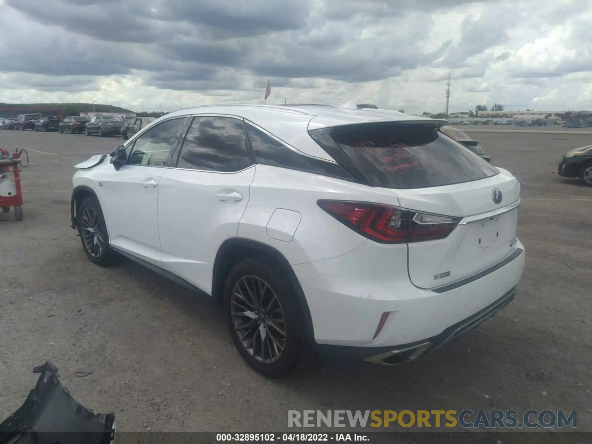 3 Фотография поврежденного автомобиля 2T2BZMCA5KC173656 LEXUS RX 2019