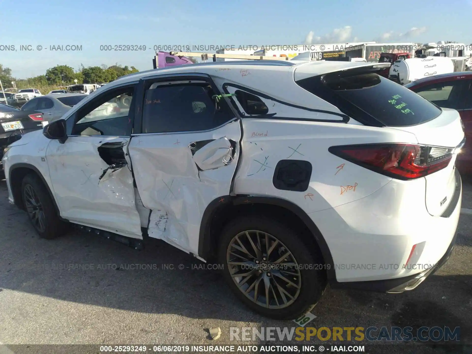 6 Photograph of a damaged car 2T2BZMCA8KC185736 LEXUS RX 2019