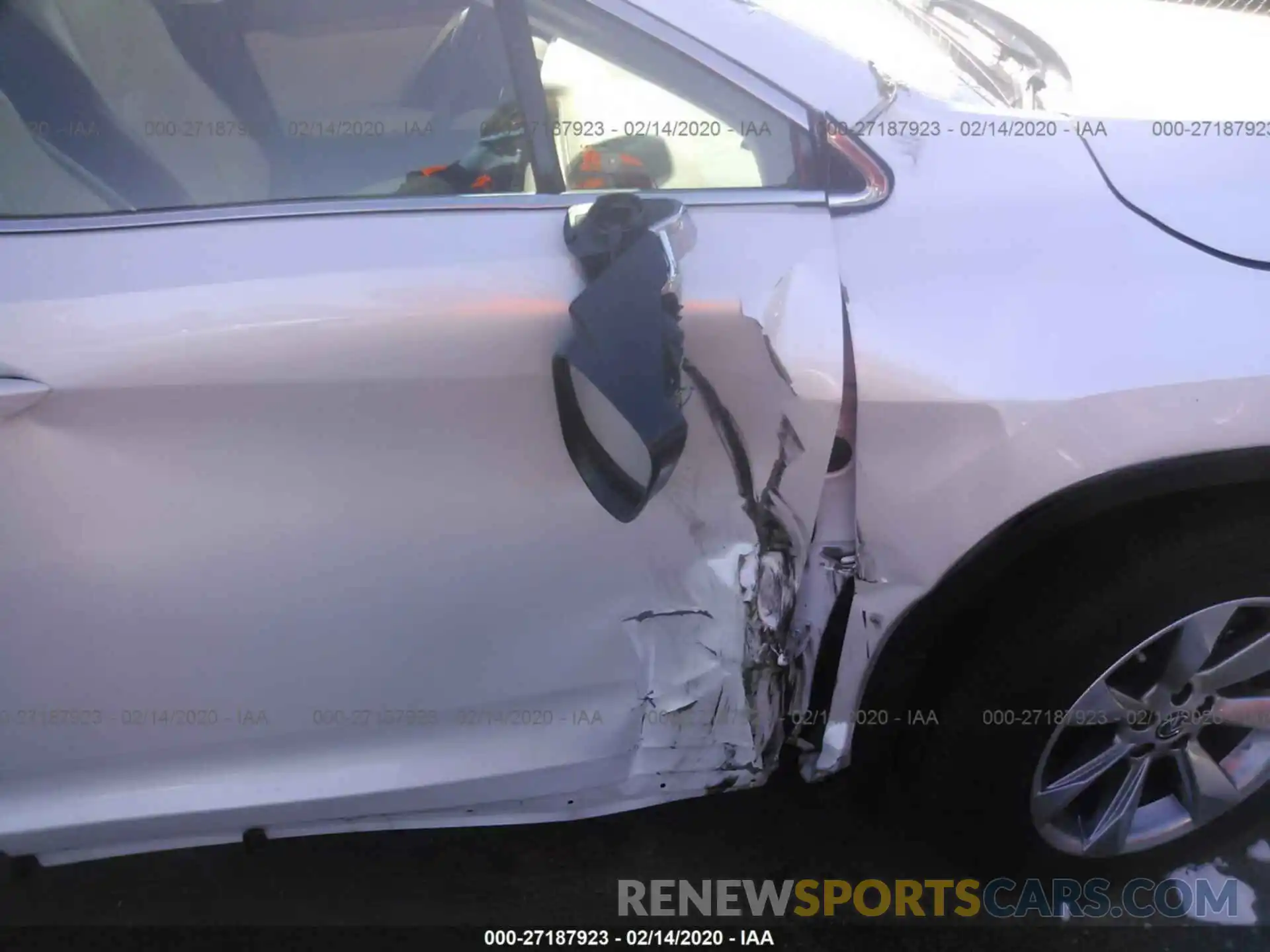 6 Photograph of a damaged car 2T2BZMCA8KC185784 LEXUS RX 2019