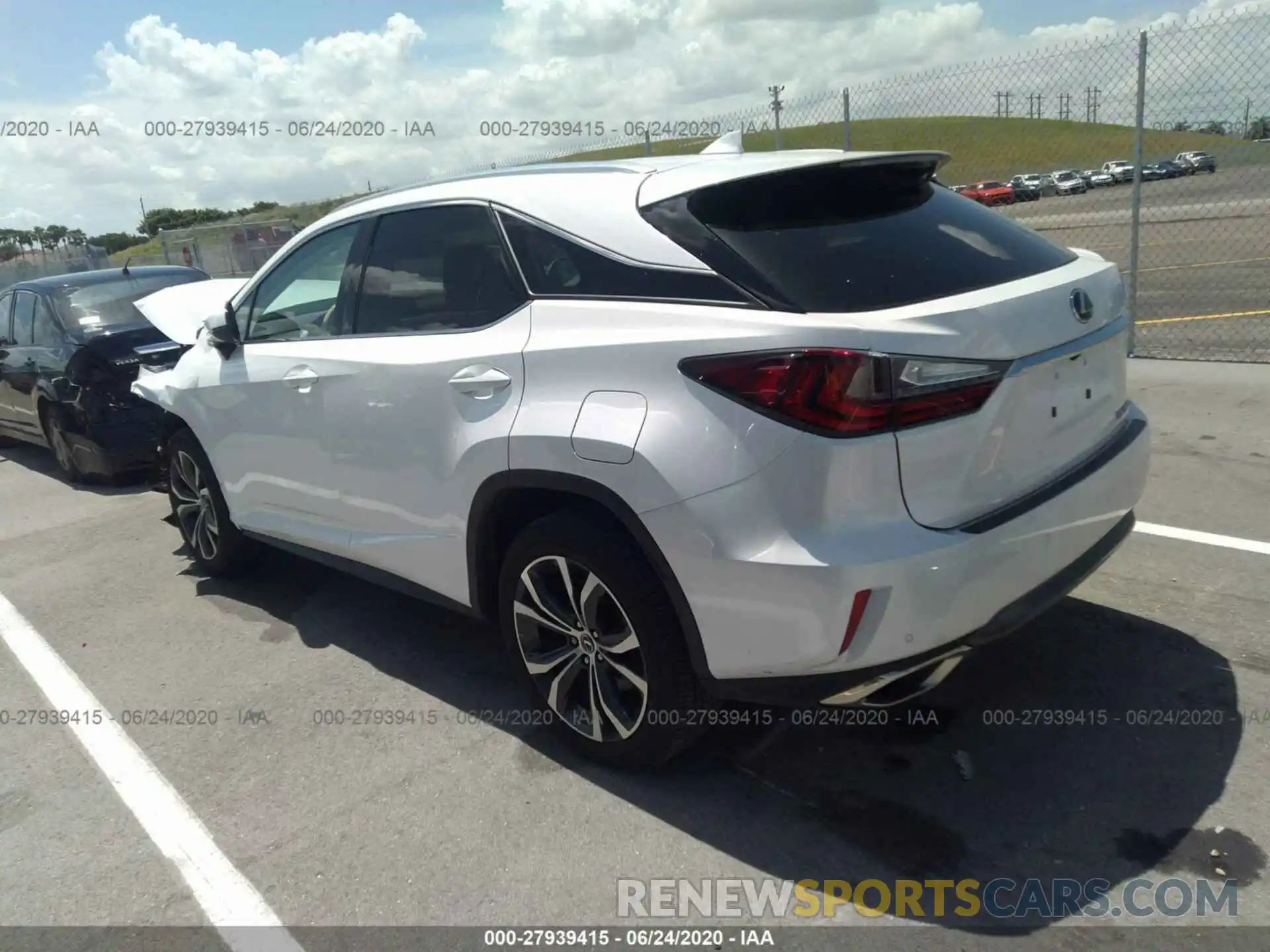 3 Photograph of a damaged car 2T2ZZMCA0KC125772 LEXUS RX 2019