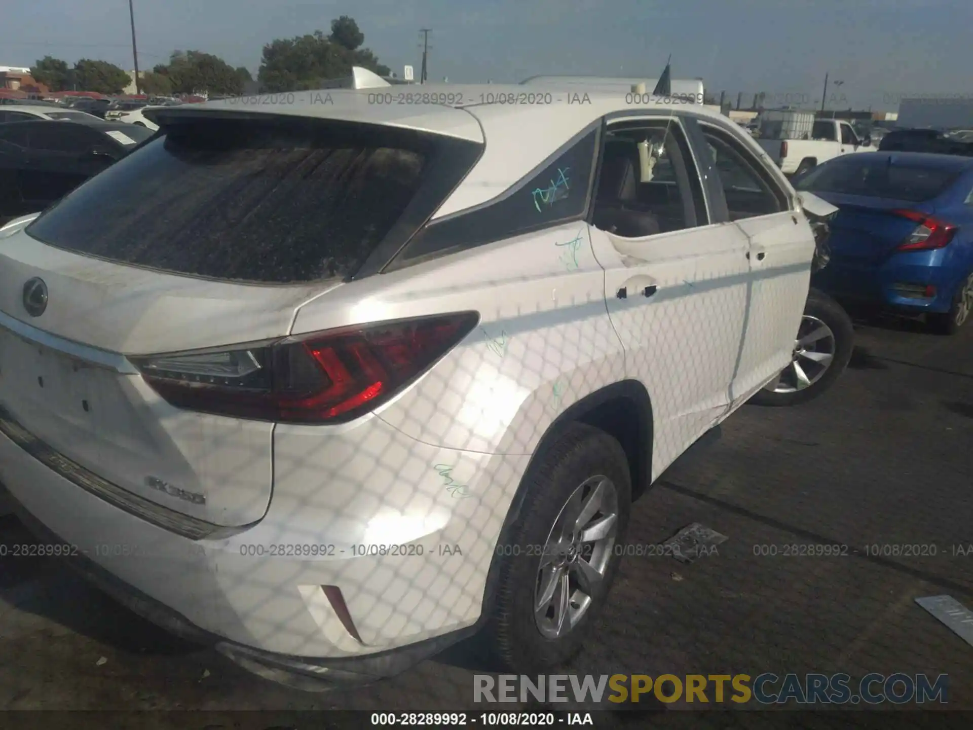 4 Photograph of a damaged car 2T2ZZMCA0KC125982 LEXUS RX 2019