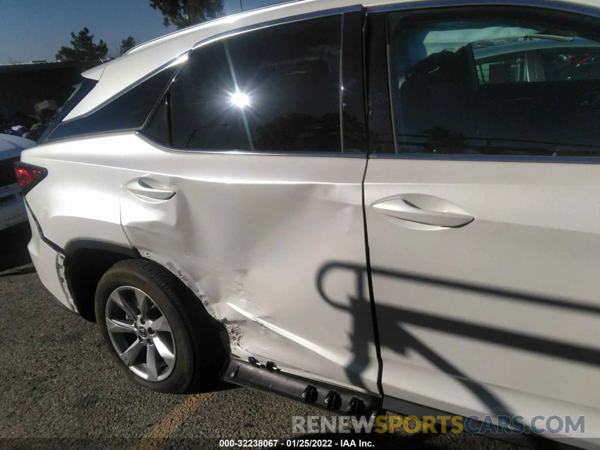 6 Photograph of a damaged car 2T2ZZMCA0KC137887 LEXUS RX 2019