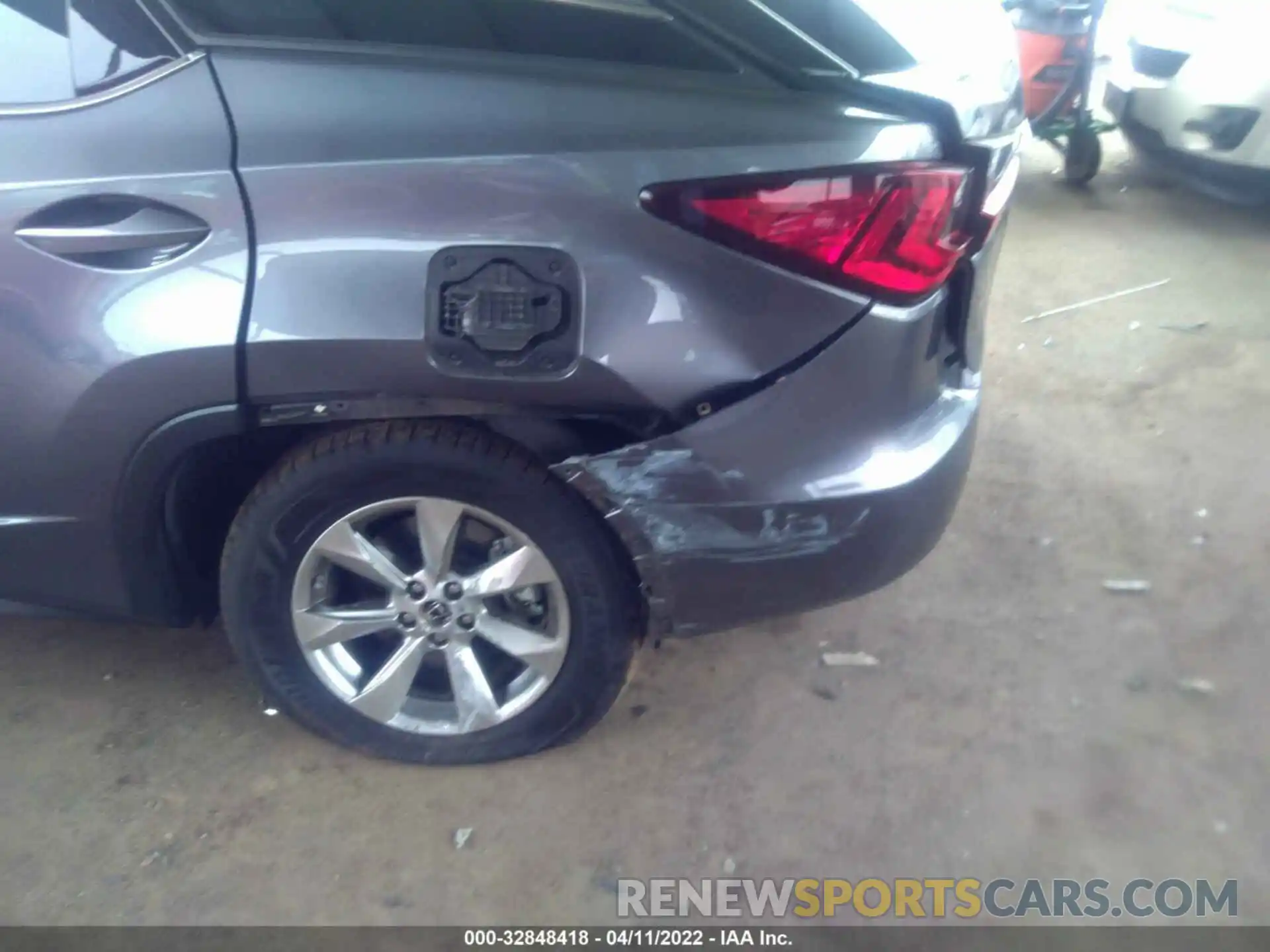 6 Photograph of a damaged car 2T2ZZMCA1KC134903 LEXUS RX 2019