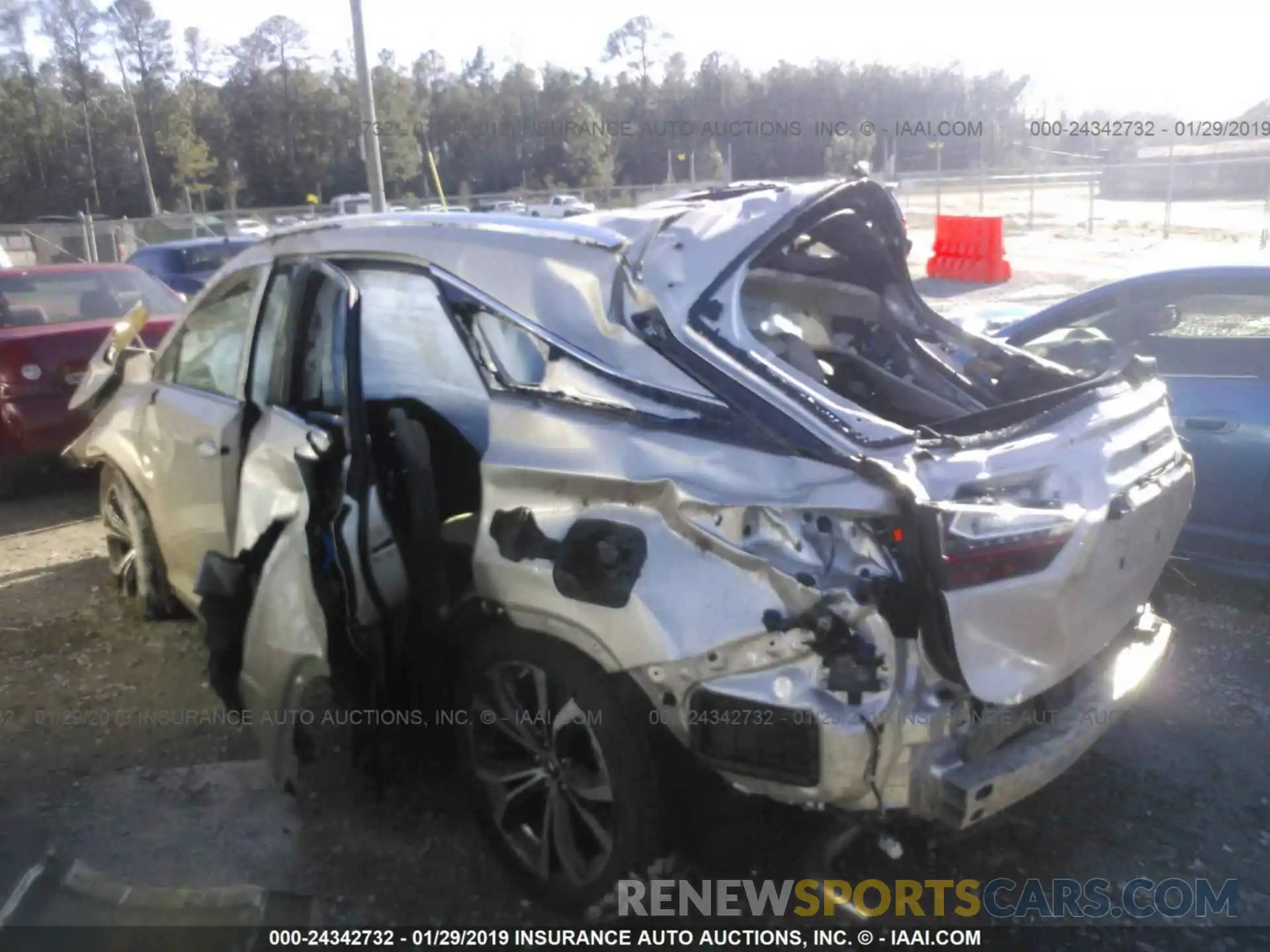 3 Photograph of a damaged car 2T2ZZMCA2KC121027 LEXUS RX 2019