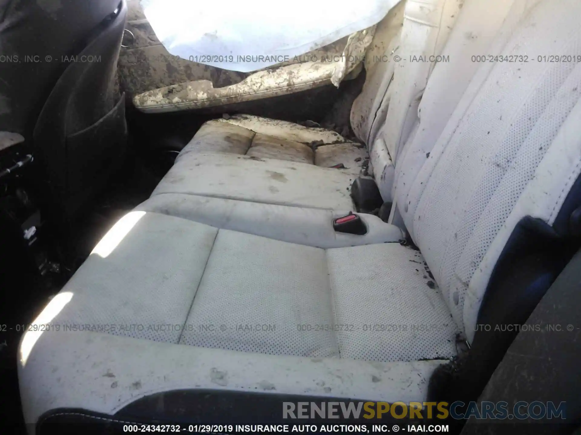 8 Photograph of a damaged car 2T2ZZMCA2KC121027 LEXUS RX 2019