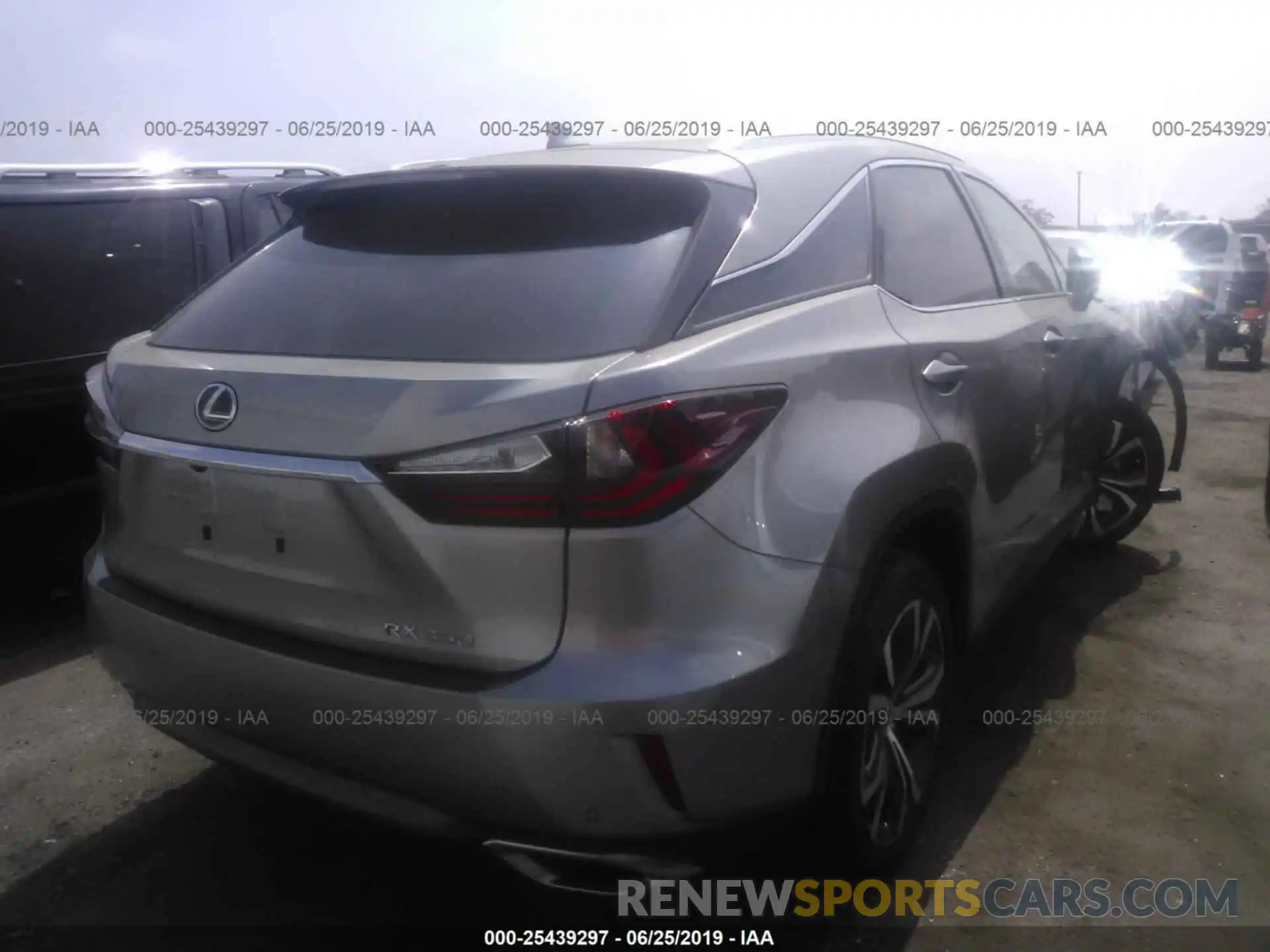 4 Фотография поврежденного автомобиля 2T2ZZMCA3KC125667 LEXUS RX 2019