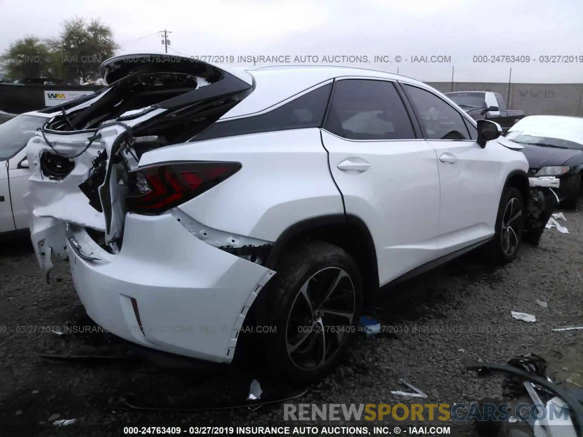 4 Photograph of a damaged car 2T2ZZMCA3KC128472 LEXUS RX 2019