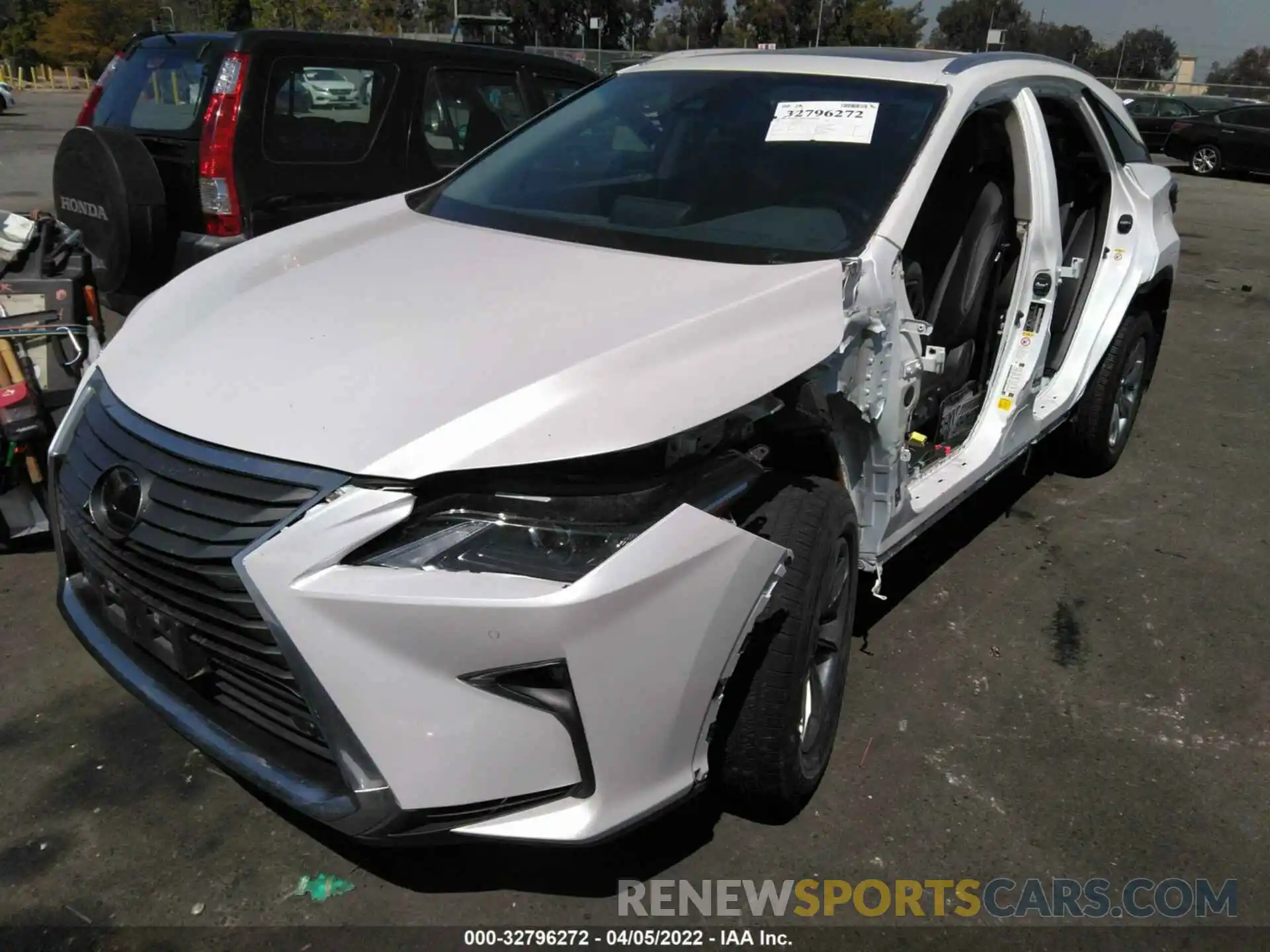 2 Photograph of a damaged car 2T2ZZMCA4KC133891 LEXUS RX 2019