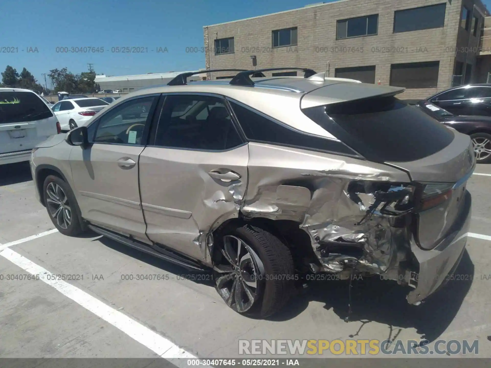 3 Photograph of a damaged car 2T2ZZMCA6KC133066 LEXUS RX 2019