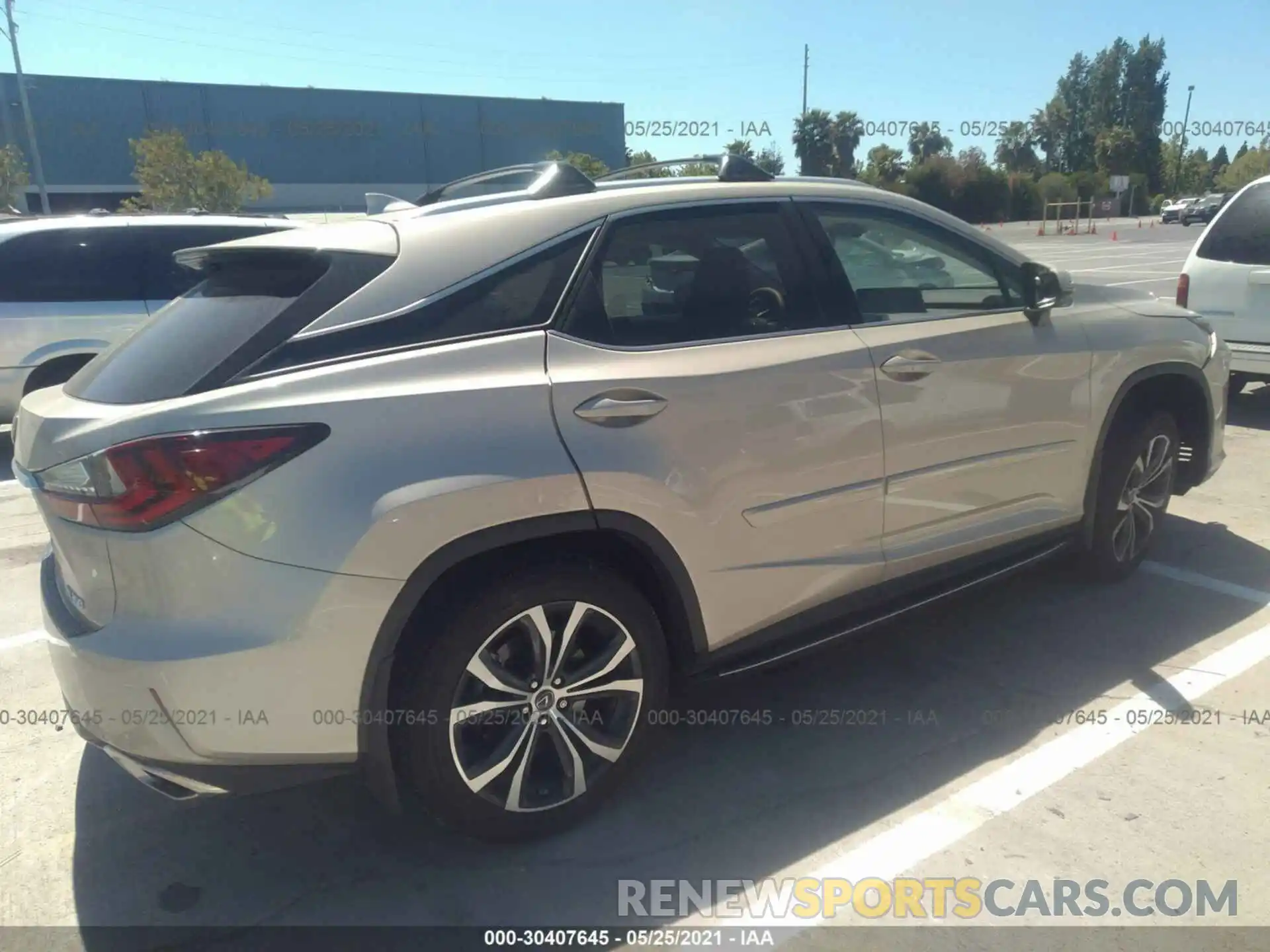 4 Photograph of a damaged car 2T2ZZMCA6KC133066 LEXUS RX 2019