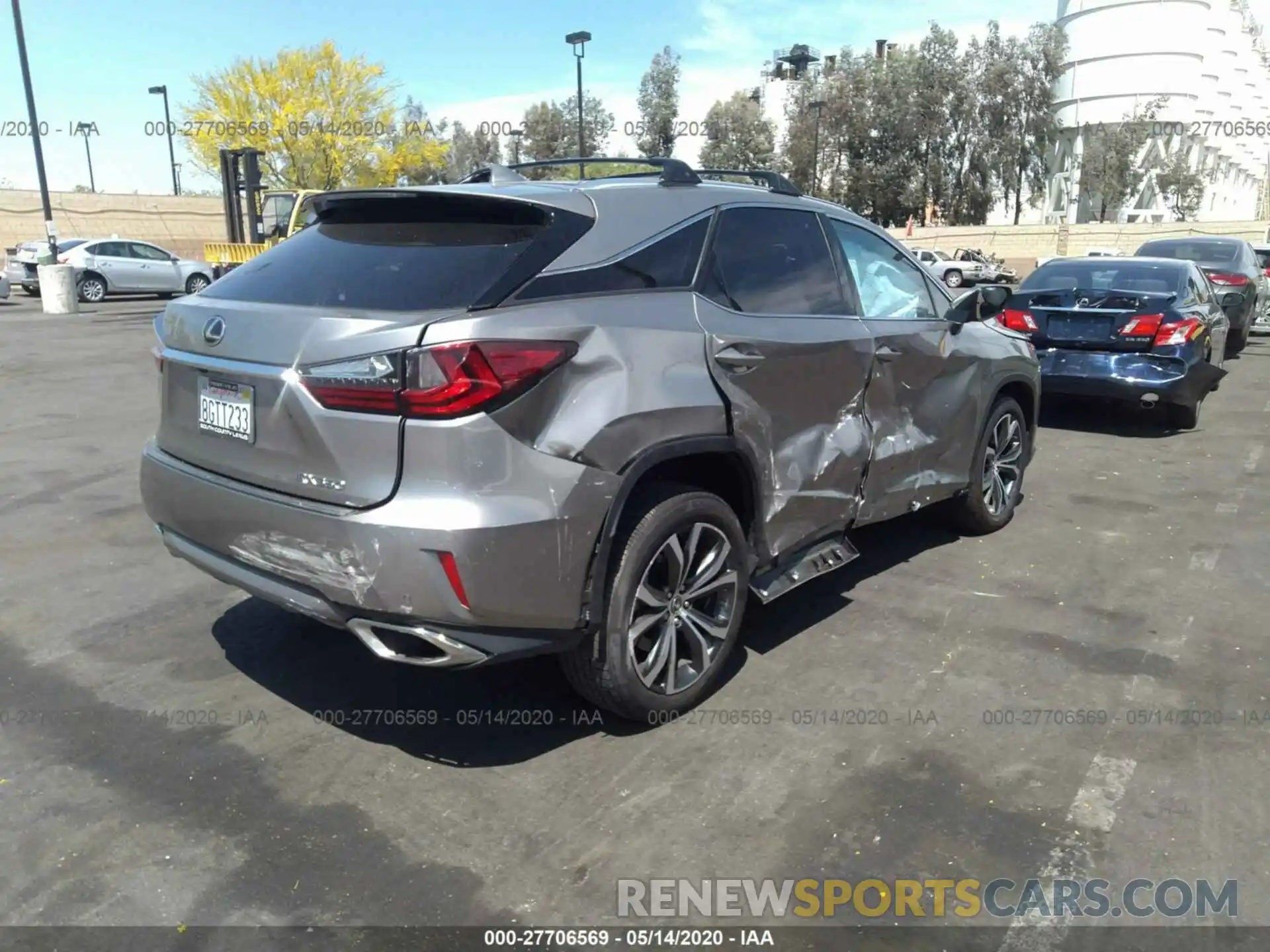 4 Photograph of a damaged car 2T2ZZMCAXKC126914 LEXUS RX 2019