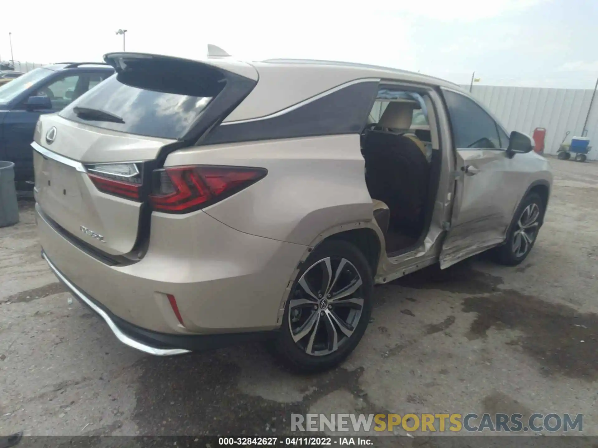 4 Photograph of a damaged car JTJGZKCA9K2010437 LEXUS RX 2019