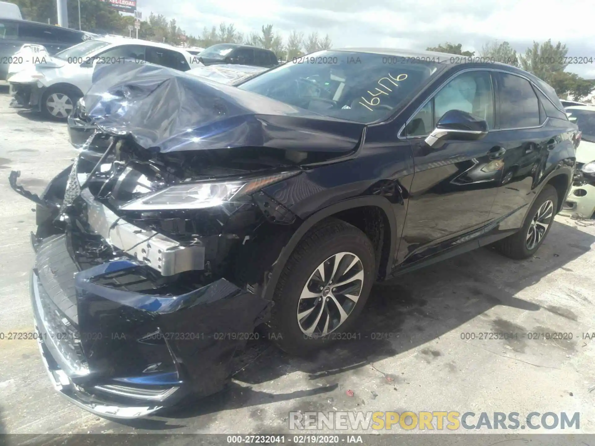 2 Фотография поврежденного автомобиля 2T2AZMAA1LC164176 LEXUS RX 2020