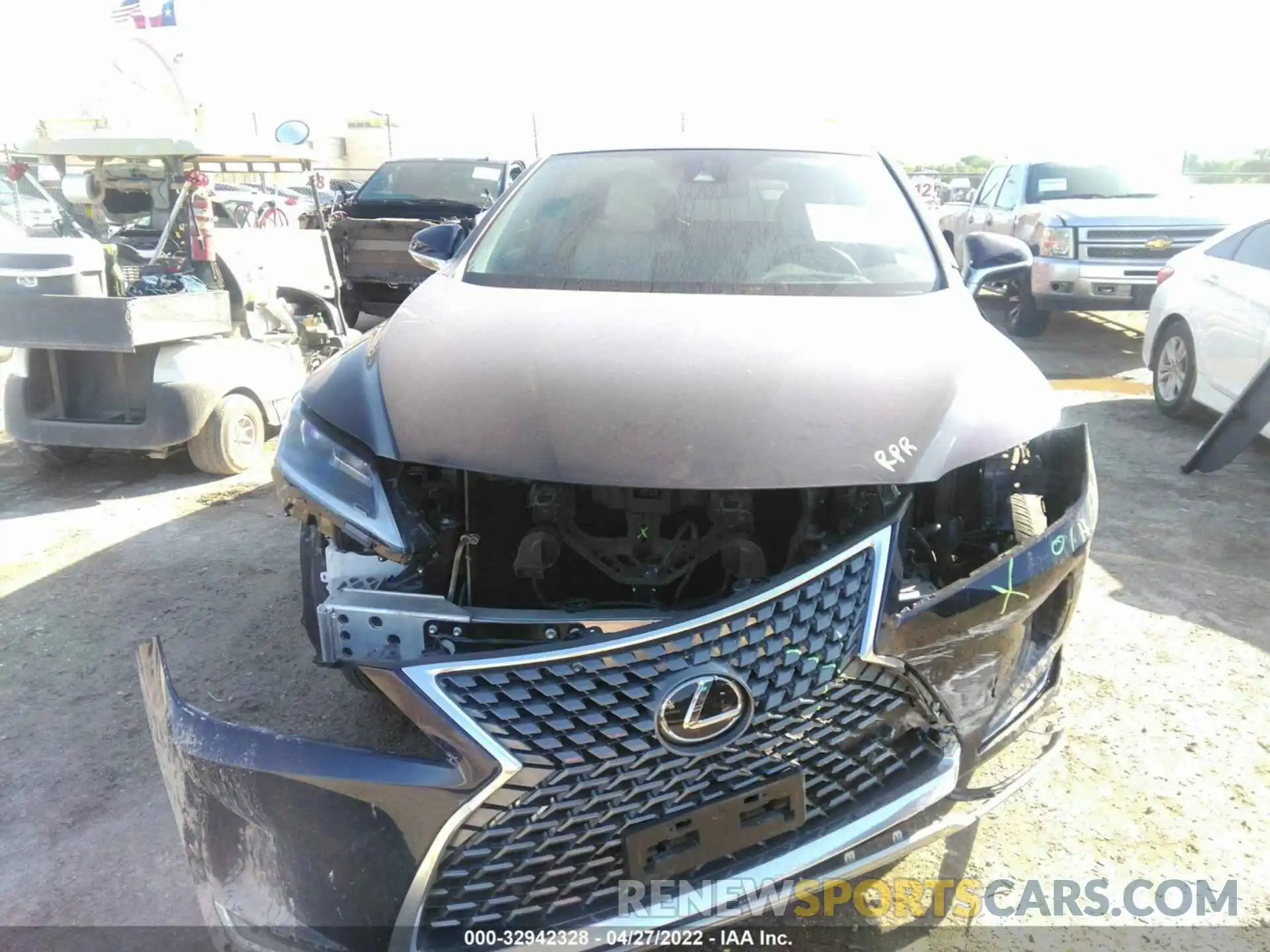 6 Photograph of a damaged car 2T2AZMAA1LC174237 LEXUS RX 2020