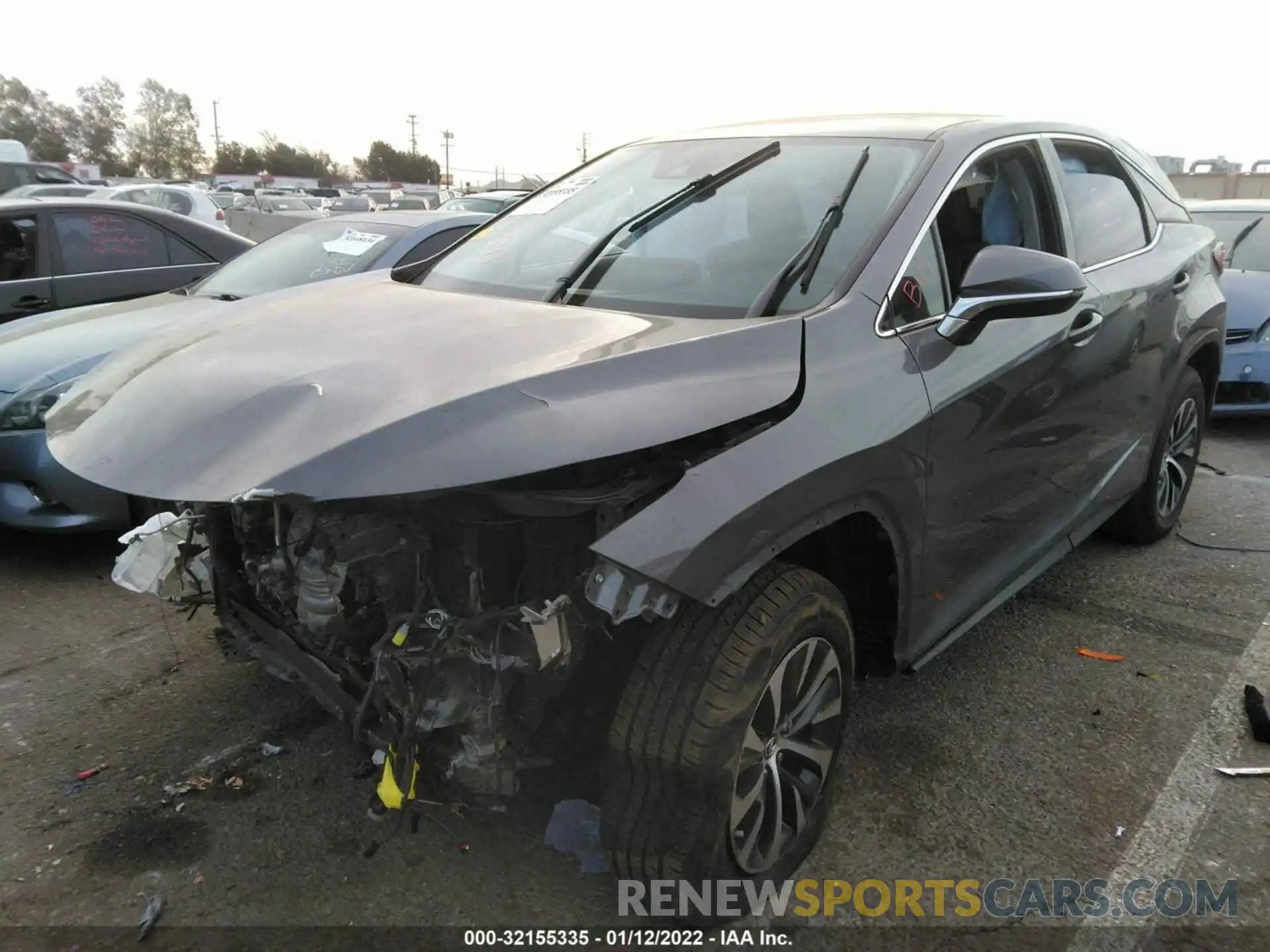 2 Фотография поврежденного автомобиля 2T2AZMAAXLC164435 LEXUS RX 2020