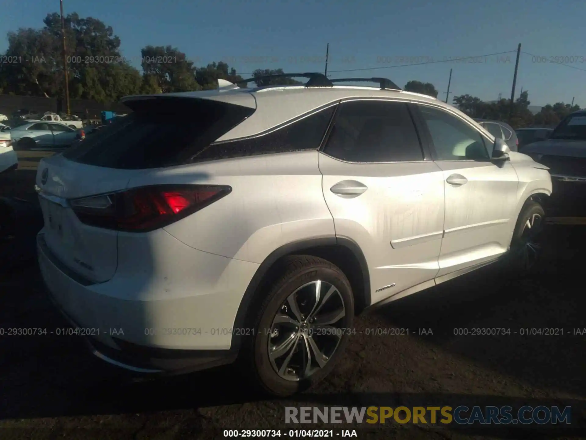 4 Photograph of a damaged car 2T2HGMDA7LC053017 LEXUS RX 2020