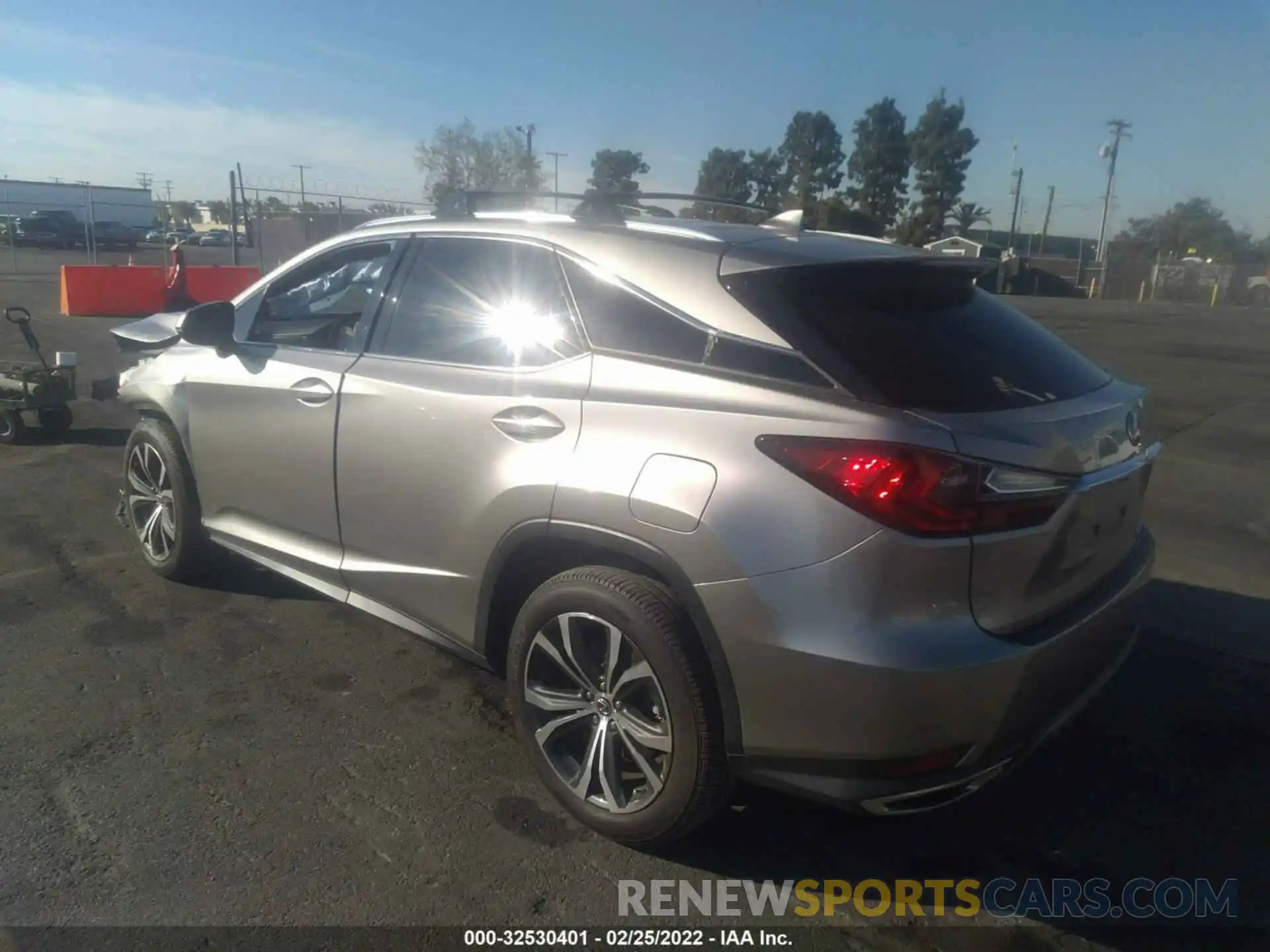 3 Photograph of a damaged car 2T2HZMAA1LC165536 LEXUS RX 2020