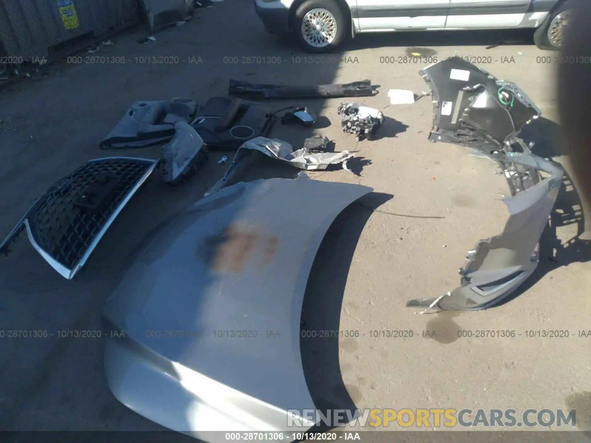 11 Photograph of a damaged car 2T2HZMAA1LC165679 LEXUS RX 2020