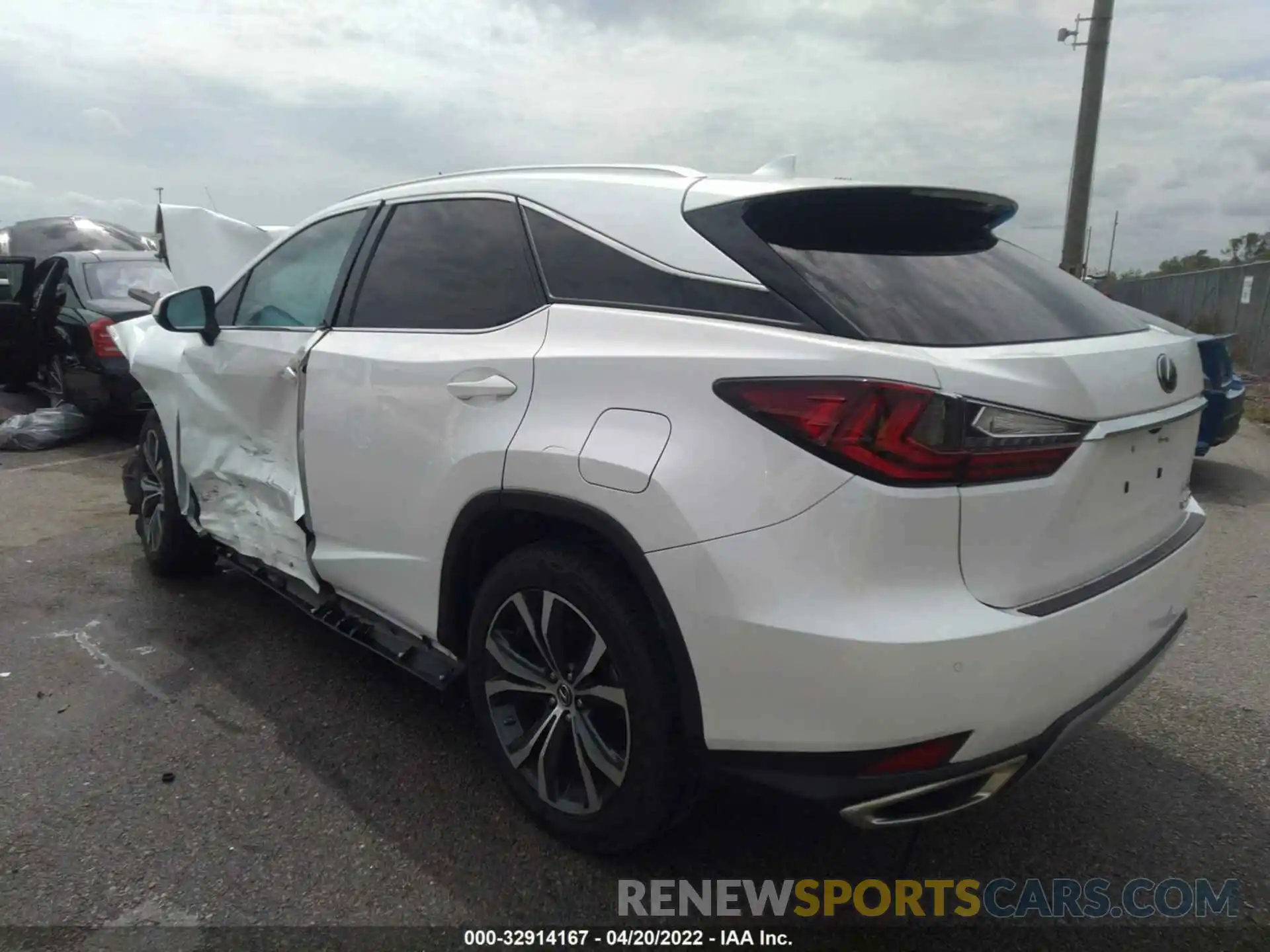 3 Photograph of a damaged car 2T2HZMAA3LC160371 LEXUS RX 2020