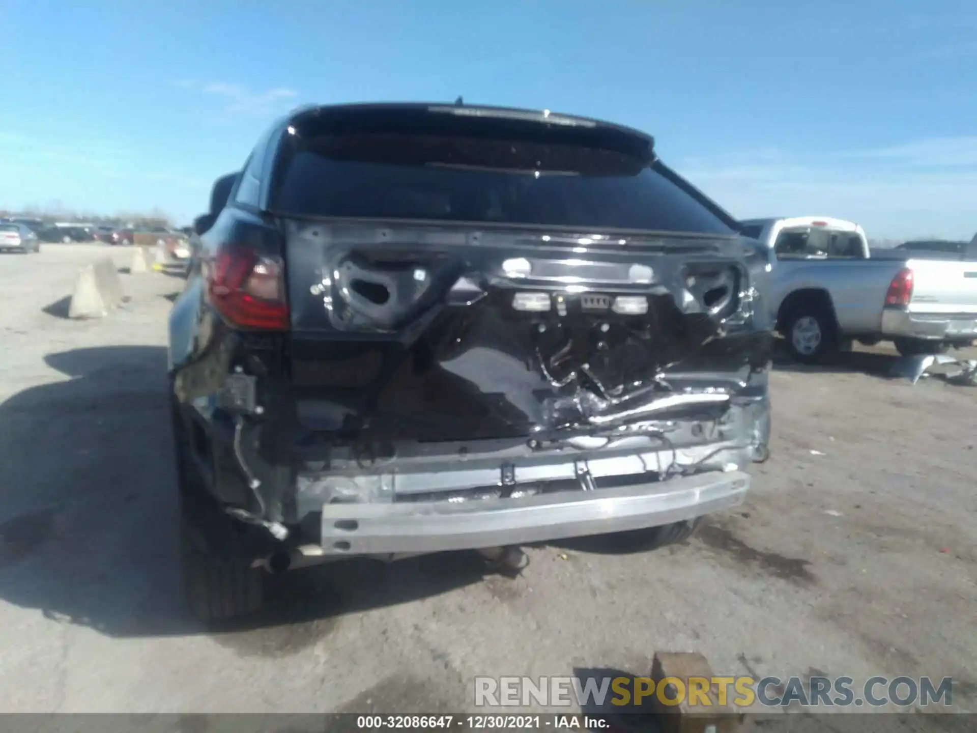 6 Photograph of a damaged car 2T2HZMAA4LC159360 LEXUS RX 2020