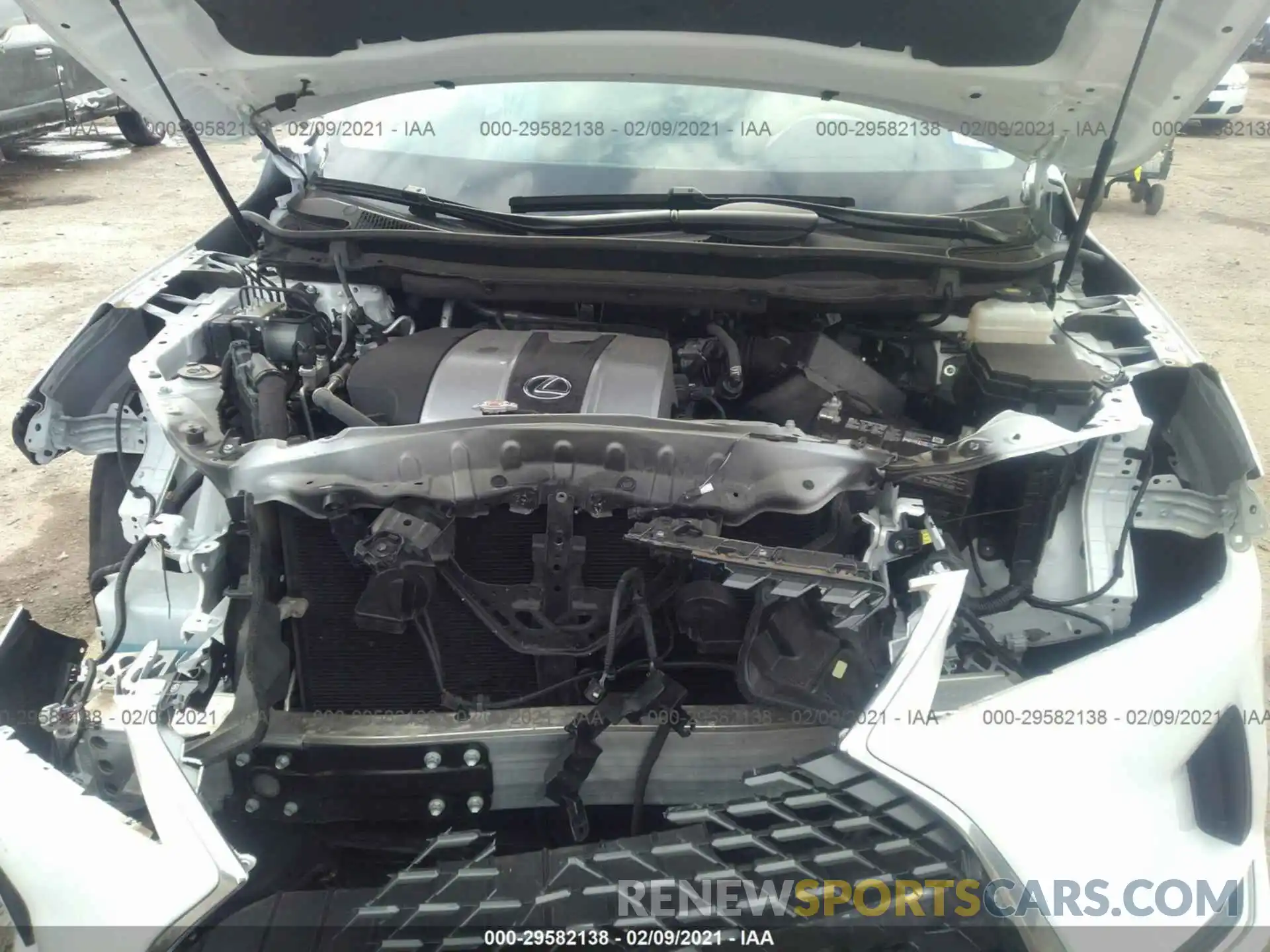 10 Photograph of a damaged car 2T2HZMAA5LC156824 LEXUS RX 2020
