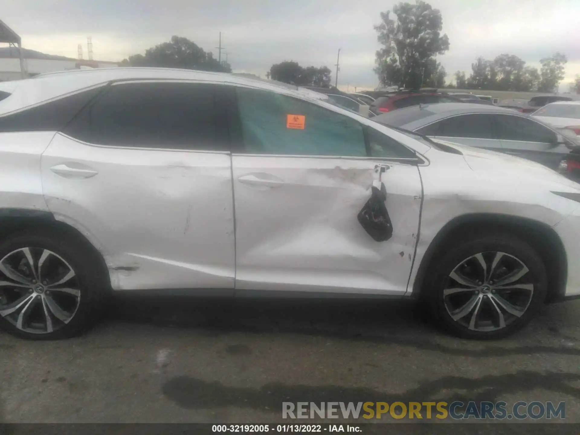 6 Photograph of a damaged car 2T2HZMAA5LC170285 LEXUS RX 2020