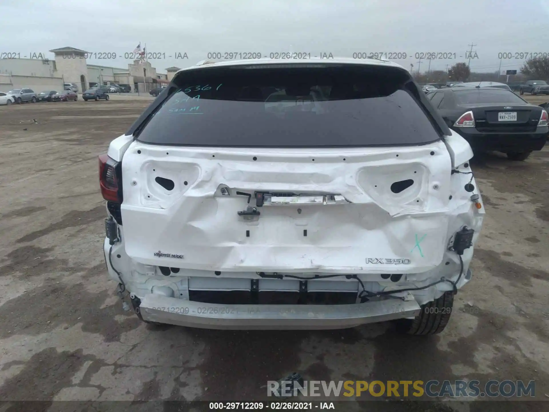 6 Photograph of a damaged car 2T2HZMAA8LC154484 LEXUS RX 2020