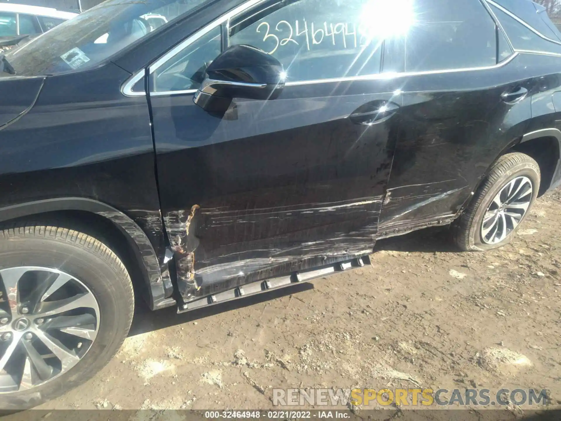 6 Photograph of a damaged car 2T2HZMDA0LC252713 LEXUS RX 2020