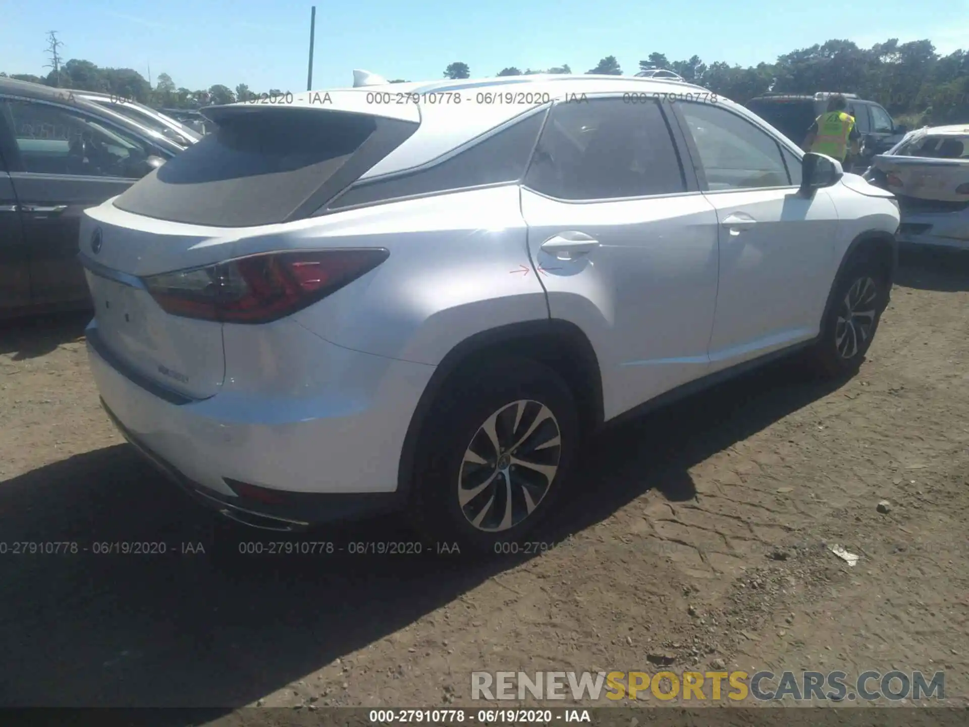 4 Photograph of a damaged car 2T2HZMDA2LC220510 LEXUS RX 2020