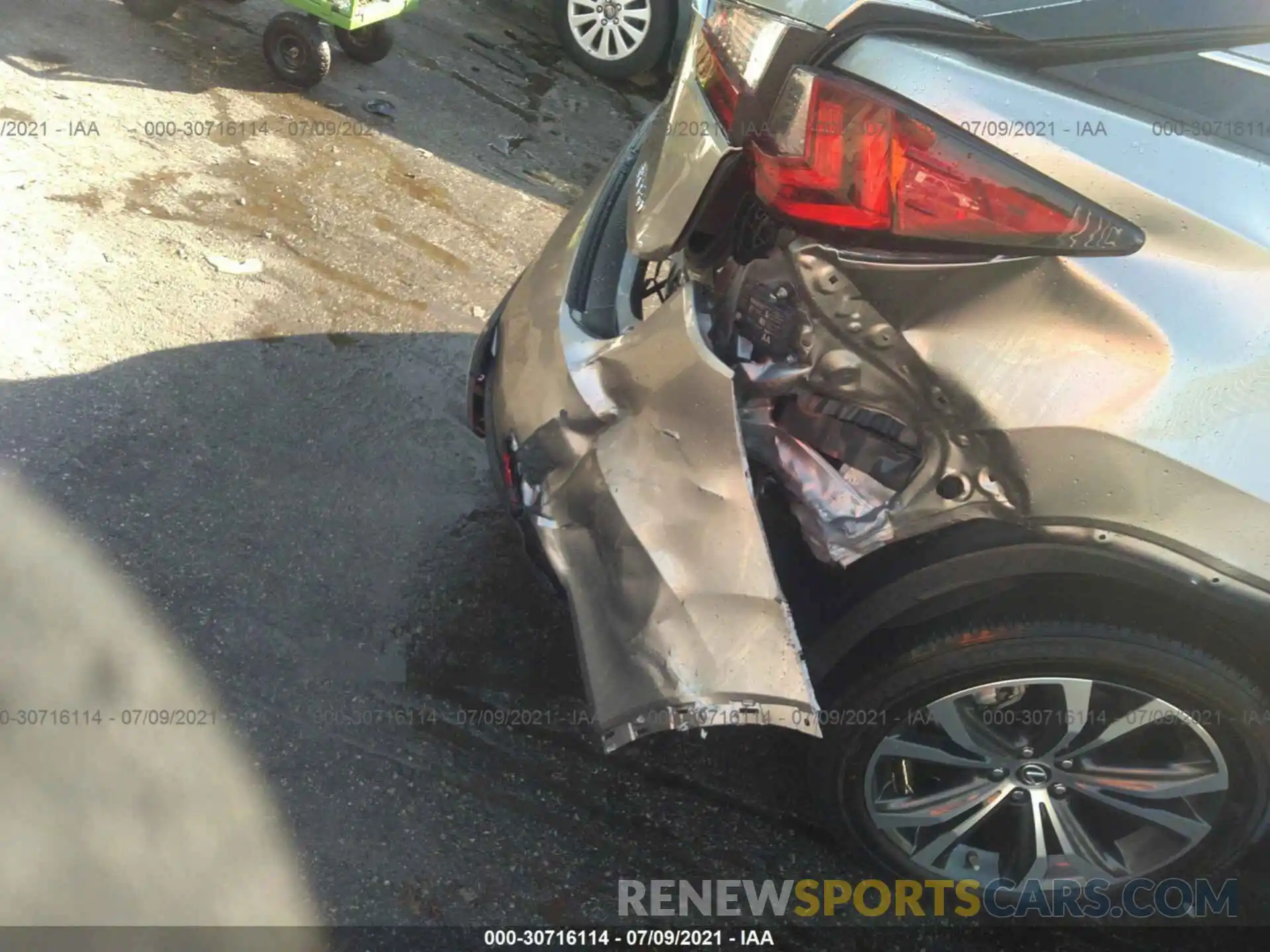 12 Photograph of a damaged car 2T2HZMDA5LC219724 LEXUS RX 2020