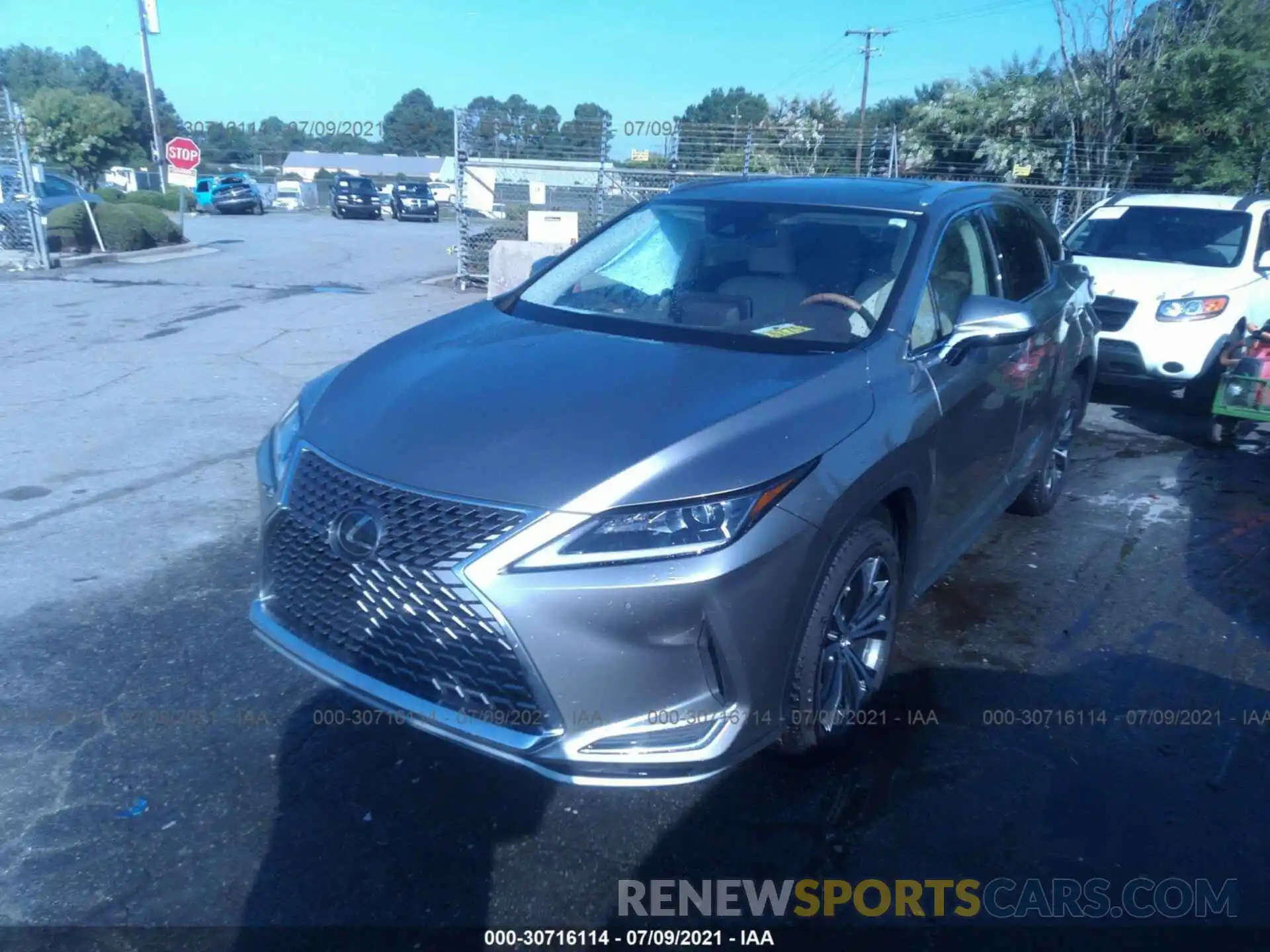 2 Photograph of a damaged car 2T2HZMDA5LC219724 LEXUS RX 2020