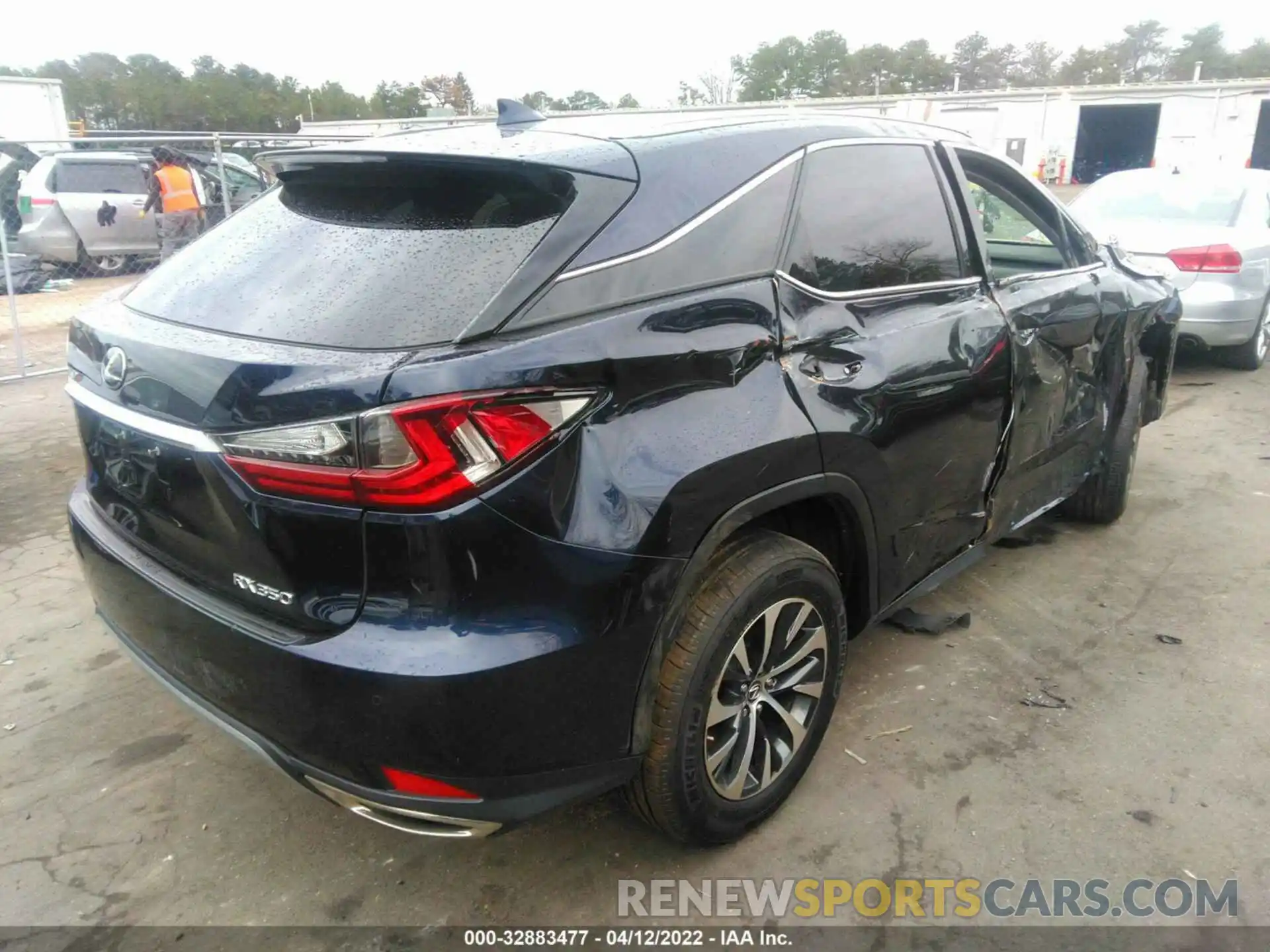 4 Photograph of a damaged car 2T2HZMDA5LC241416 LEXUS RX 2020