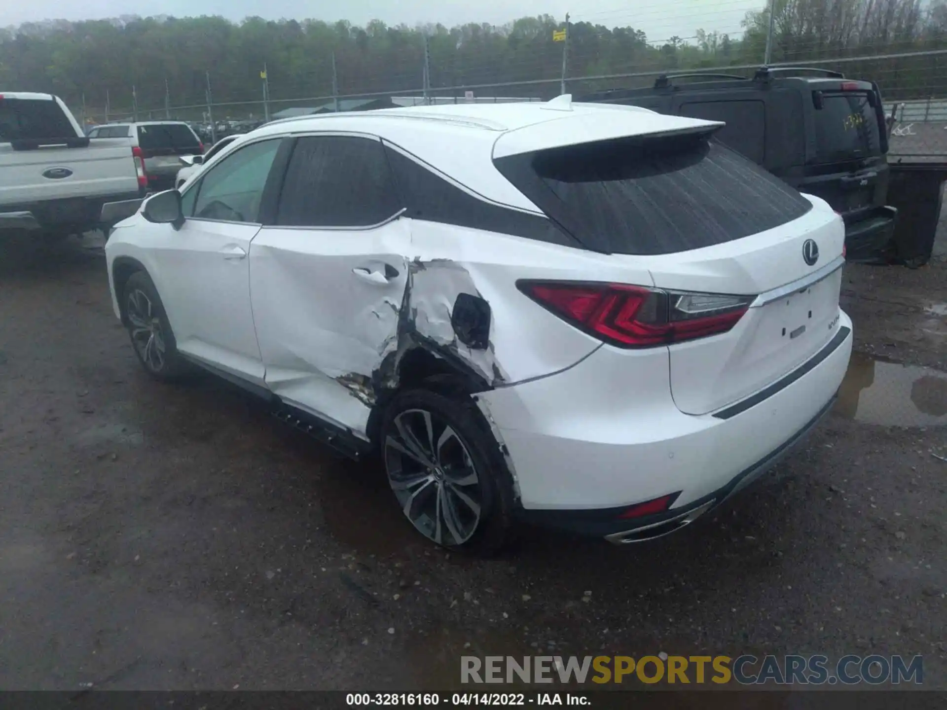 3 Photograph of a damaged car 2T2HZMDA6LC223281 LEXUS RX 2020