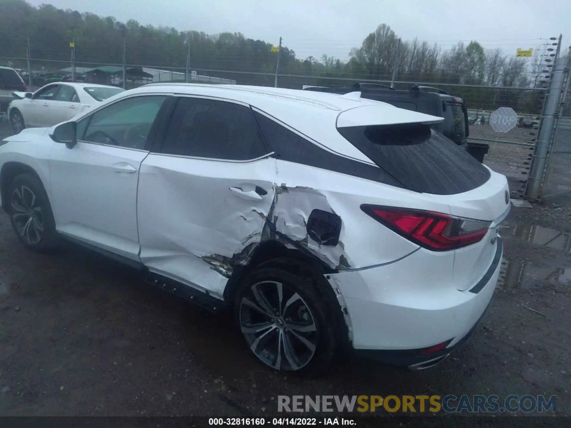 6 Photograph of a damaged car 2T2HZMDA6LC223281 LEXUS RX 2020