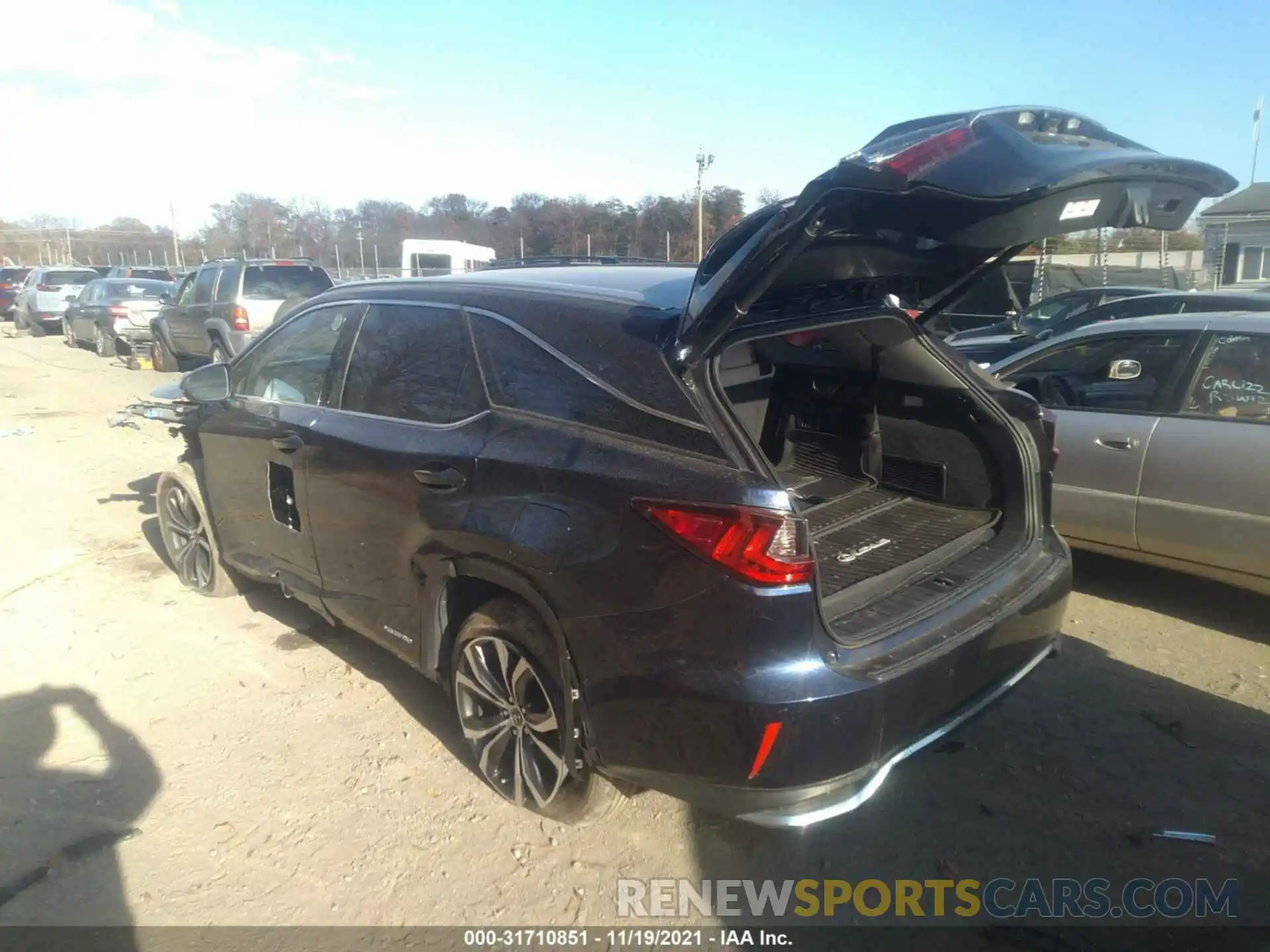 3 Фотография поврежденного автомобиля JTJHGKFA0L2011743 LEXUS RX 2020