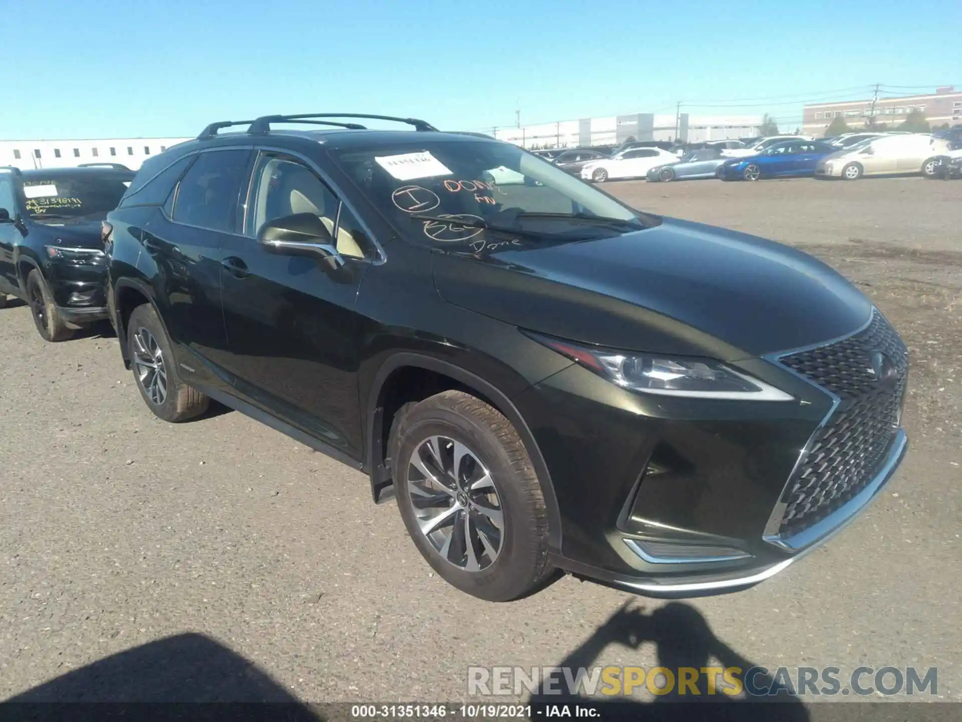 1 Photograph of a damaged car JTJHGKFA1L2015431 LEXUS RX 2020