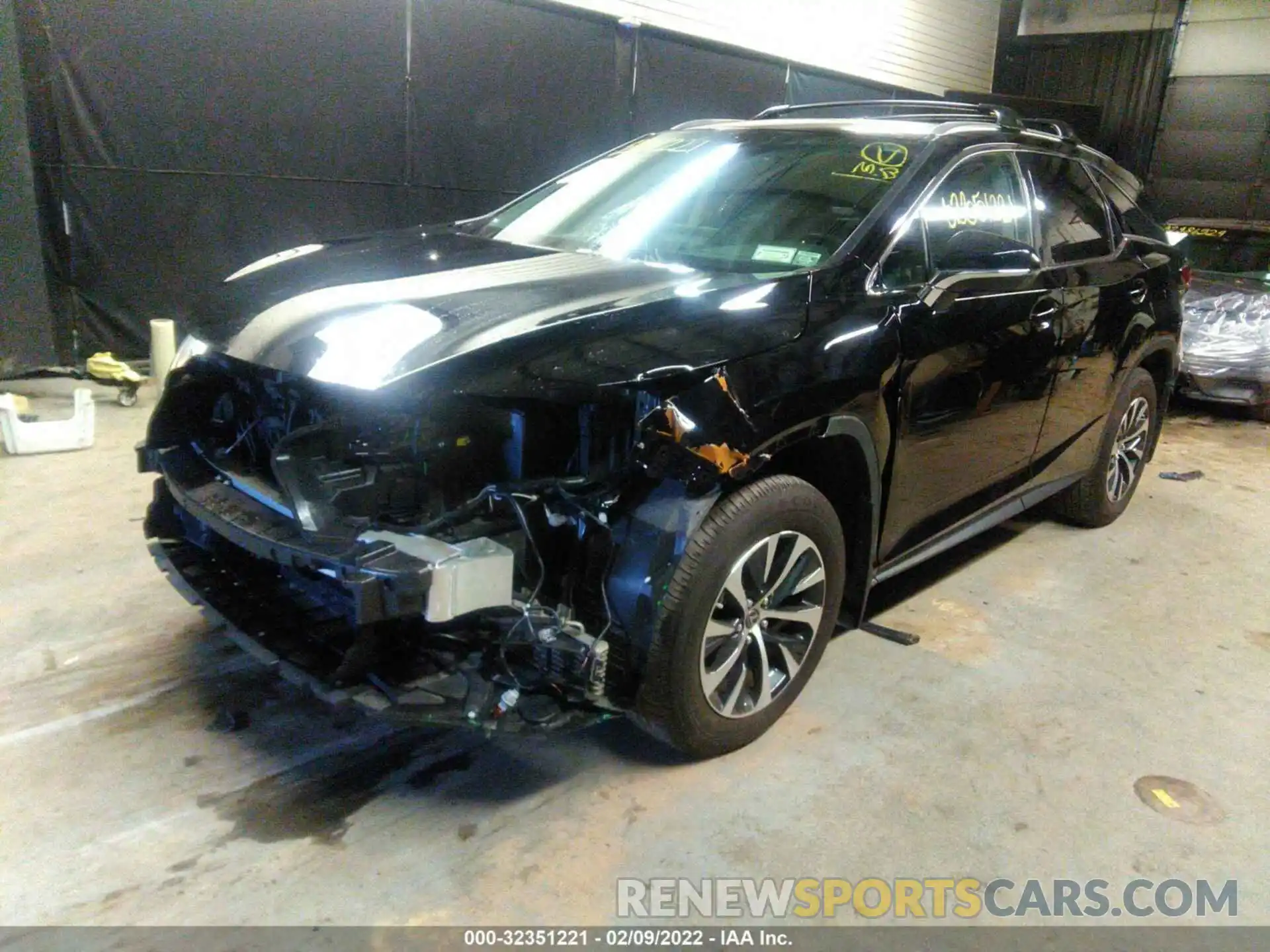 2 Photograph of a damaged car JTJHZKFA8L2026291 LEXUS RX 2020