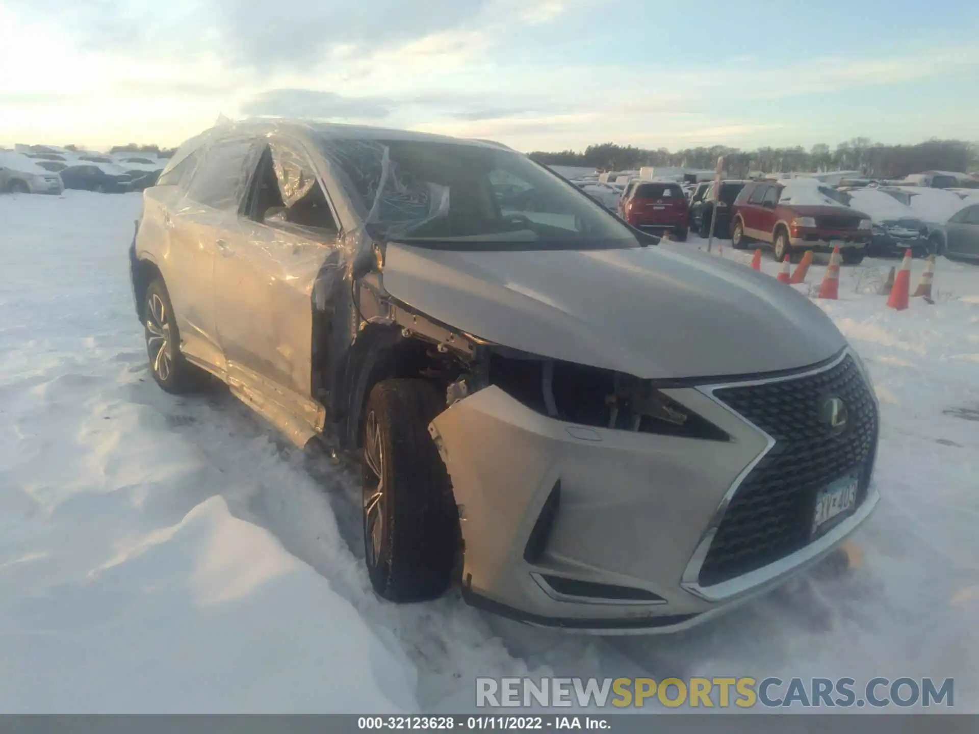 1 Photograph of a damaged car JTJHZKFA9L2026784 LEXUS RX 2020