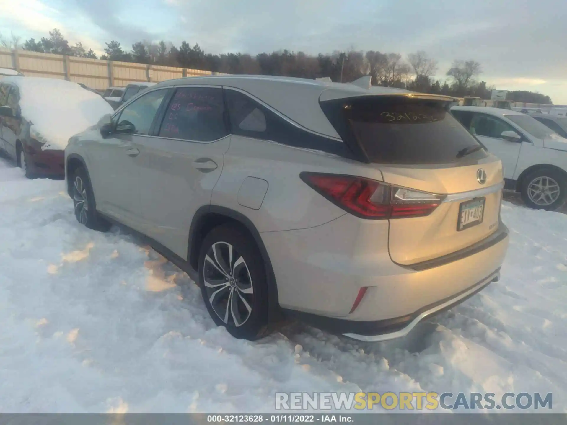 3 Photograph of a damaged car JTJHZKFA9L2026784 LEXUS RX 2020