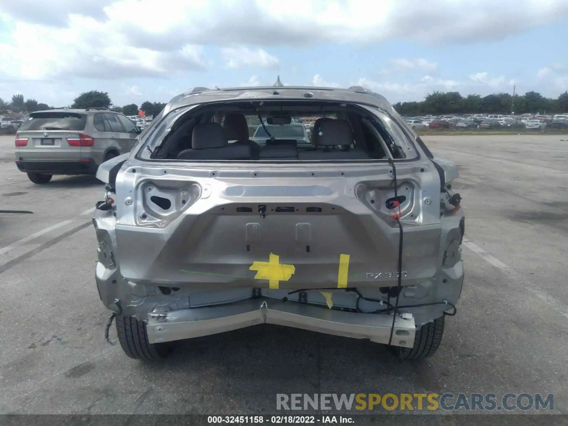 6 Photograph of a damaged car 2T2HZMAA8MC218136 LEXUS RX 2021