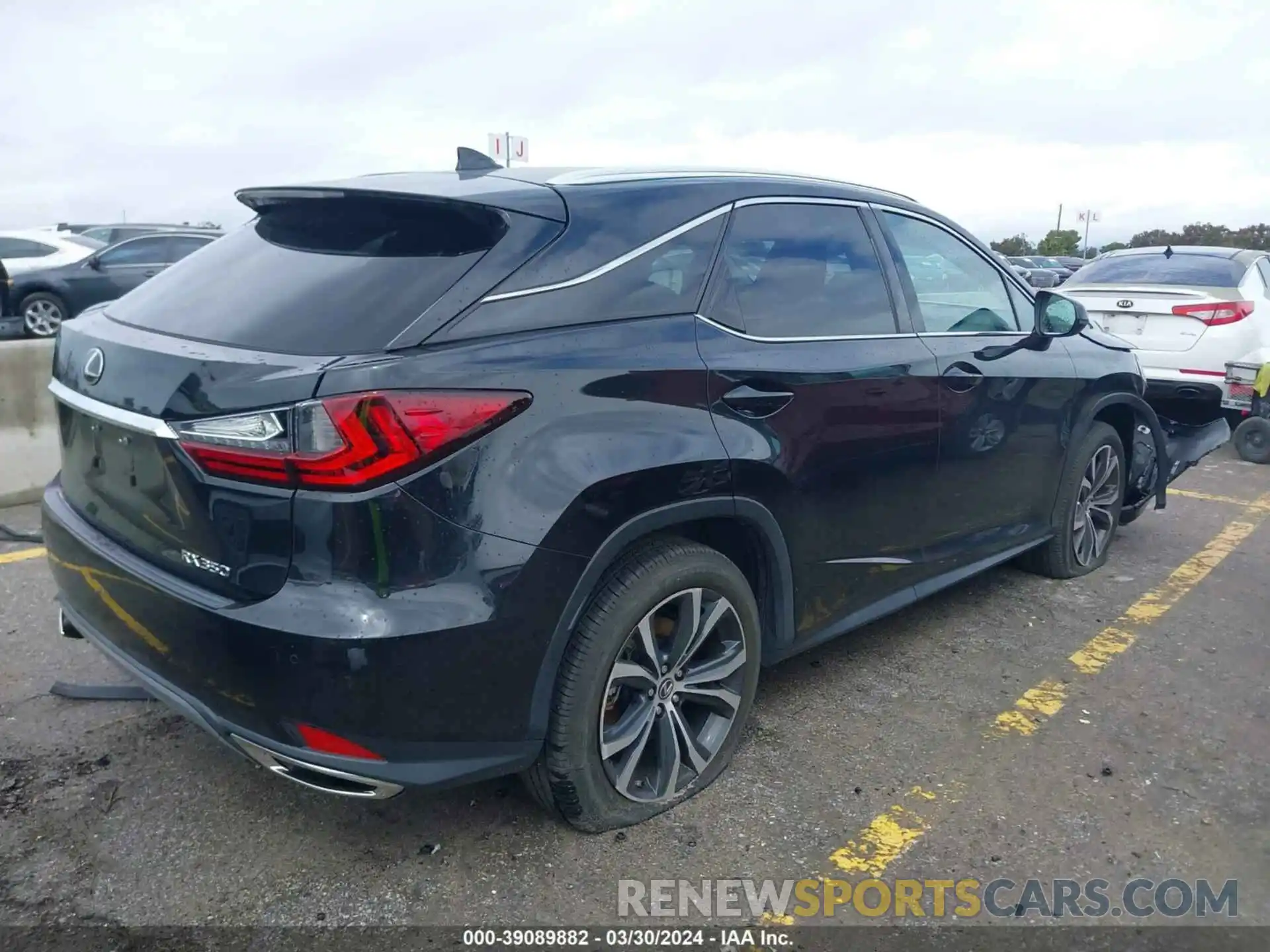 4 Photograph of a damaged car 2T2HZMAA7NC219439 LEXUS RX 2022