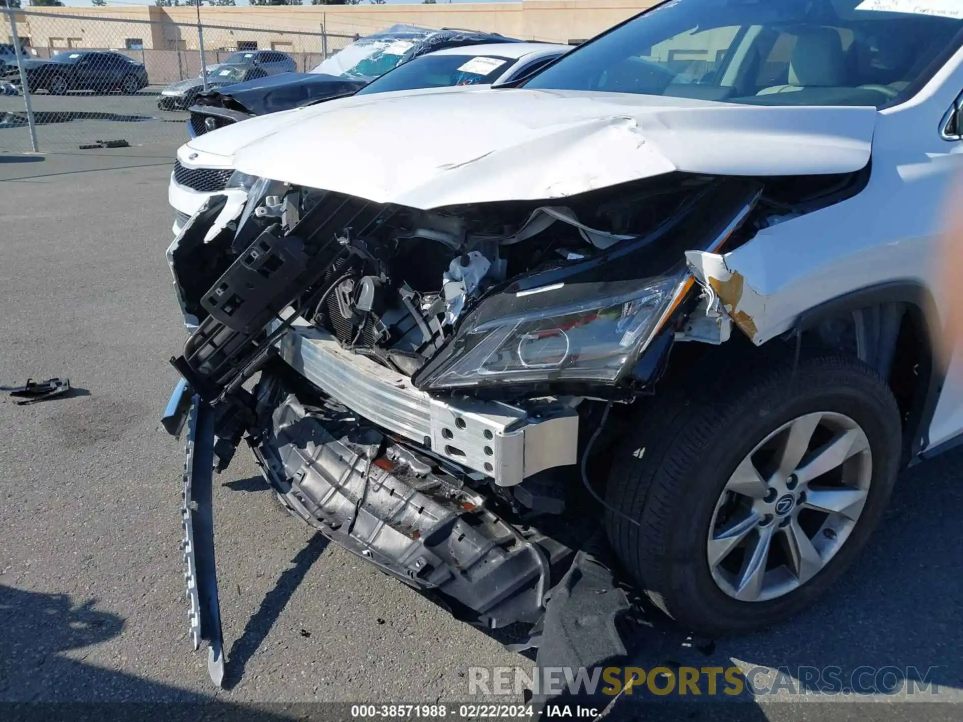 6 Photograph of a damaged car 2T2ZZMCA7KC125509 LEXUS RX 350 2019