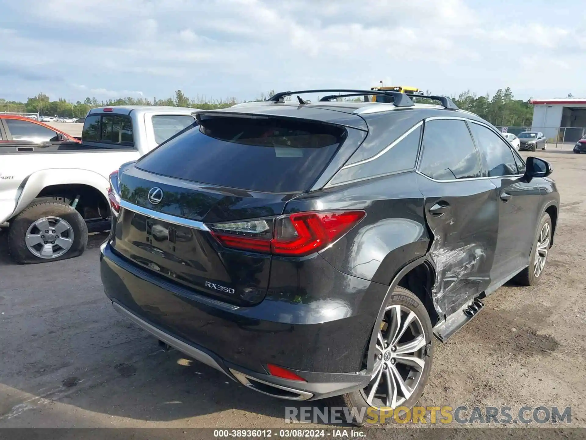 4 Photograph of a damaged car 2T2HZMAA5LC154684 LEXUS RX 350 2020