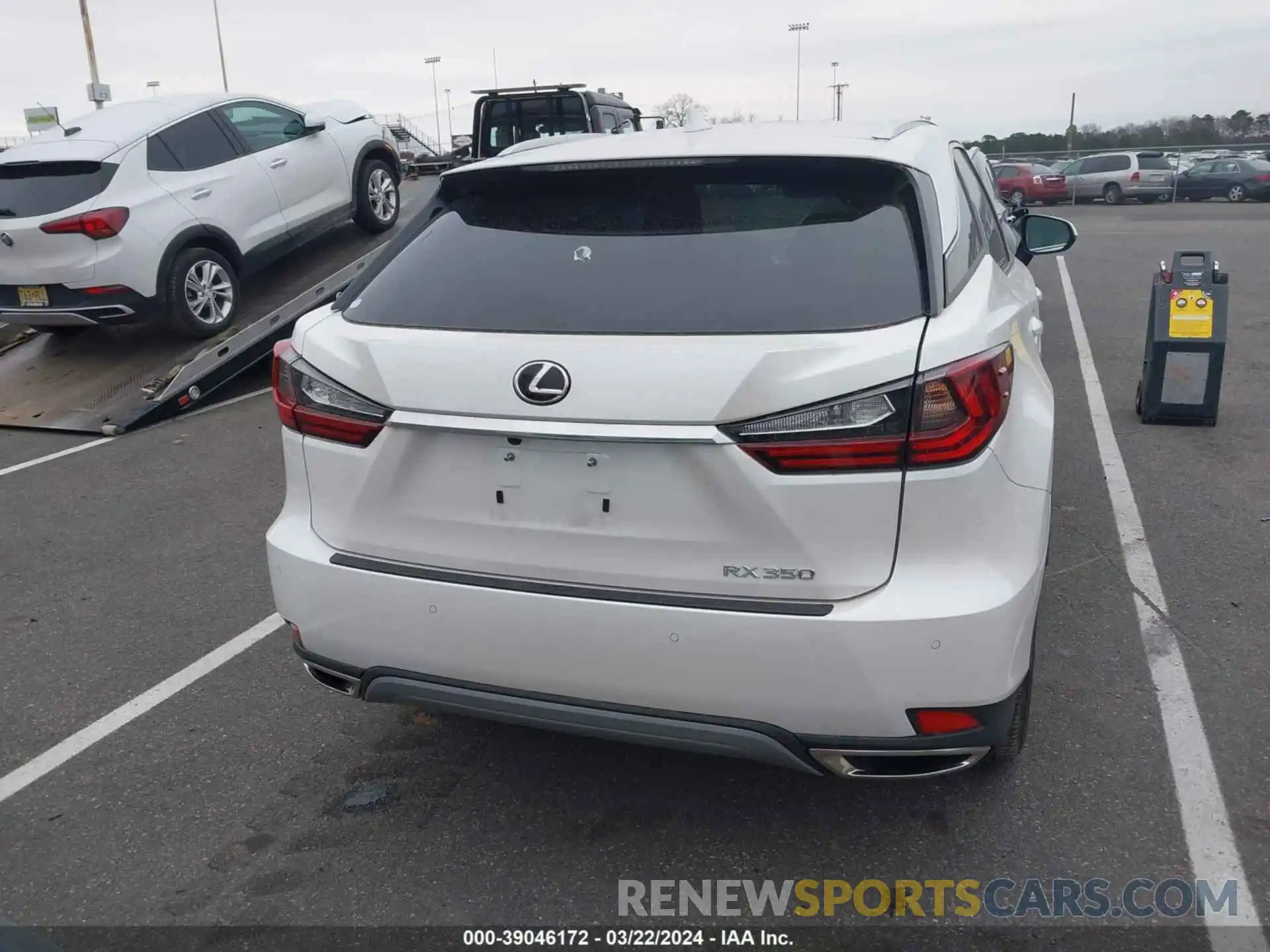 16 Photograph of a damaged car 2T2HZMDA1NC347591 LEXUS RX 350 2022