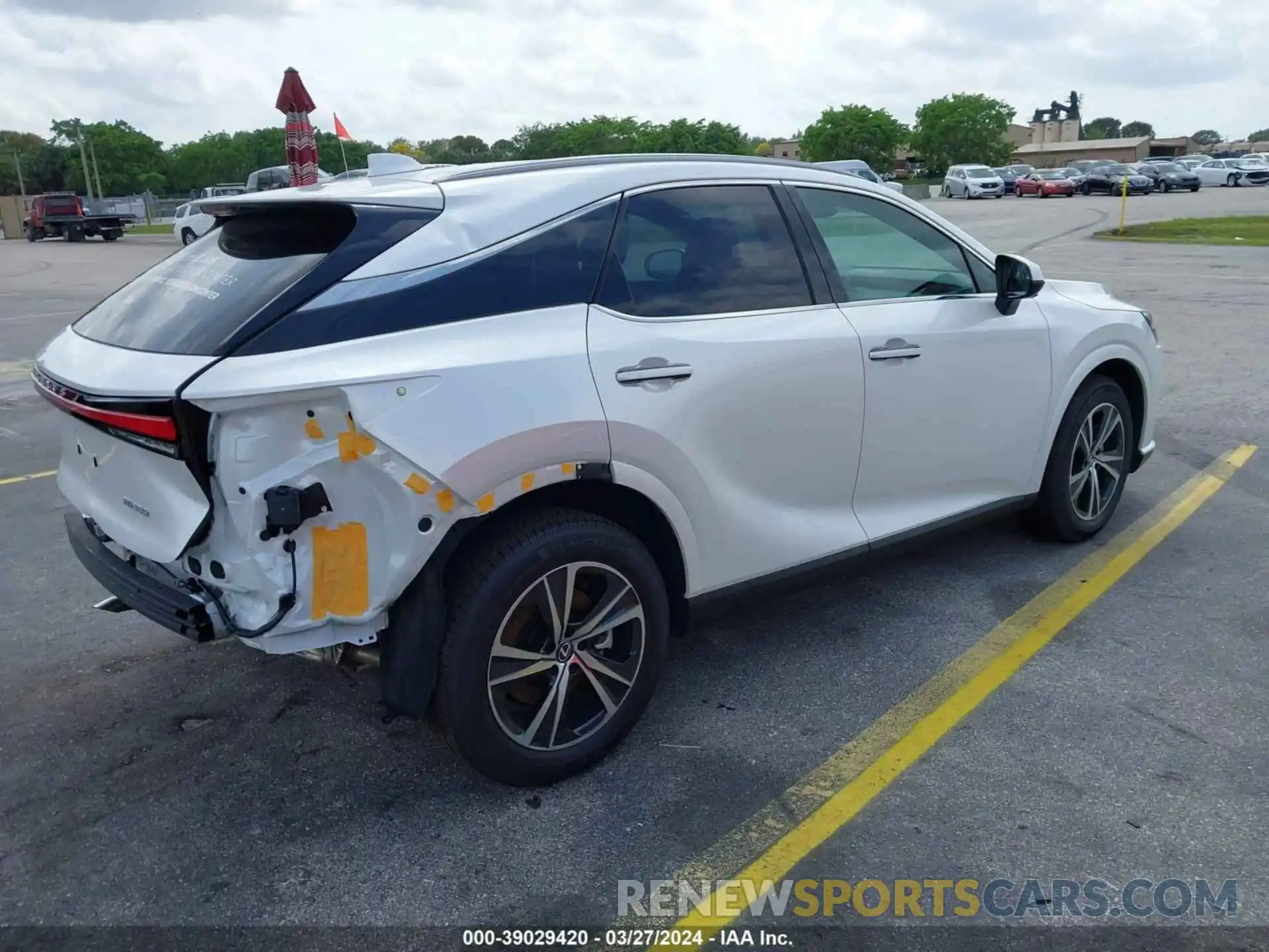 4 Photograph of a damaged car 2T2BAMBA0PC017637 LEXUS RX 350 2023