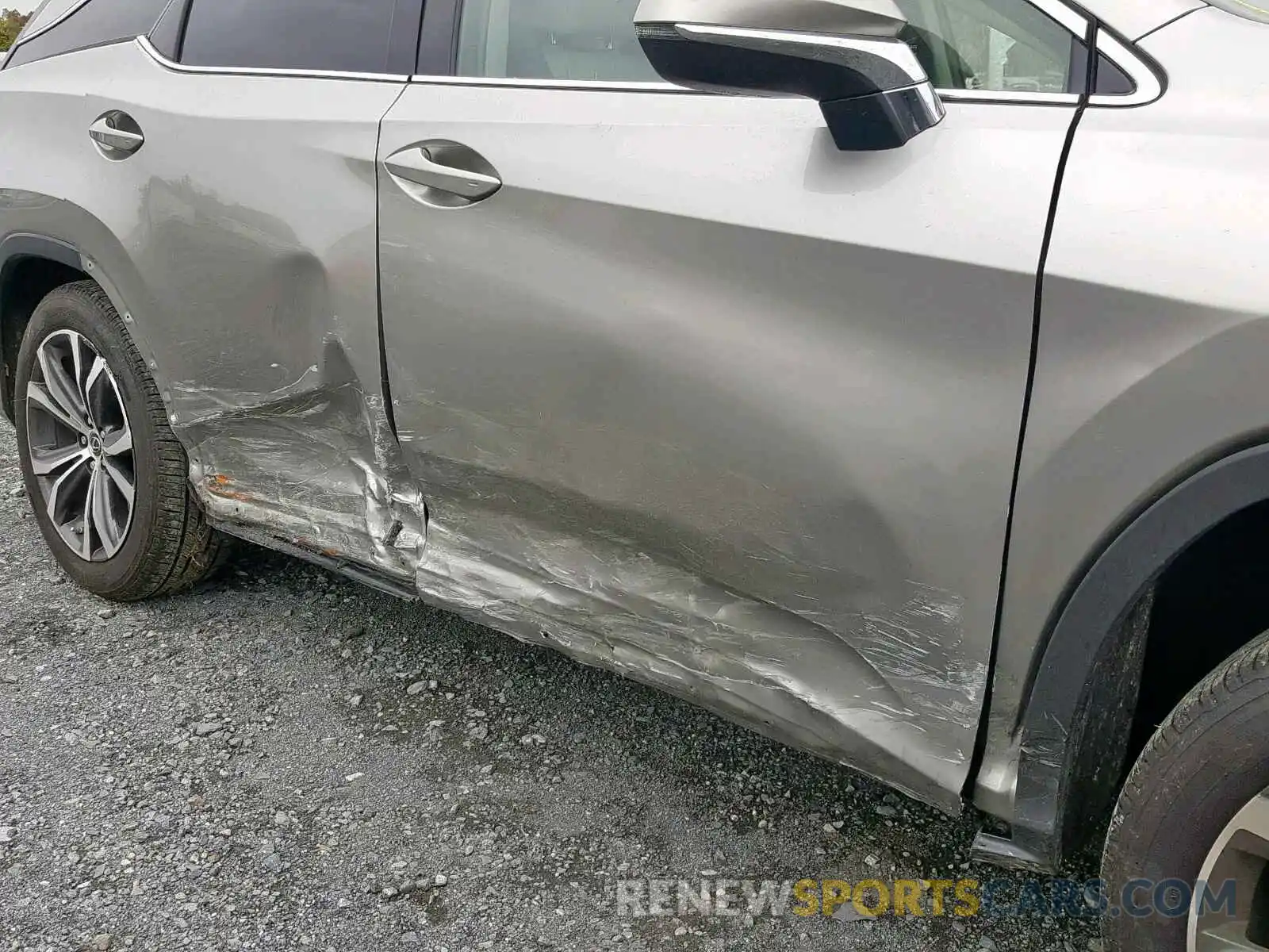 9 Photograph of a damaged car JTJDZKCA2K2017233 LEXUS RX 350 L 2019