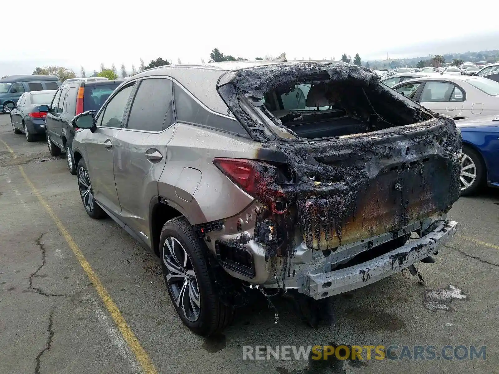 3 Фотография поврежденного автомобиля 2T2BGMCA2KC042576 LEXUS RX 450H BA 2019