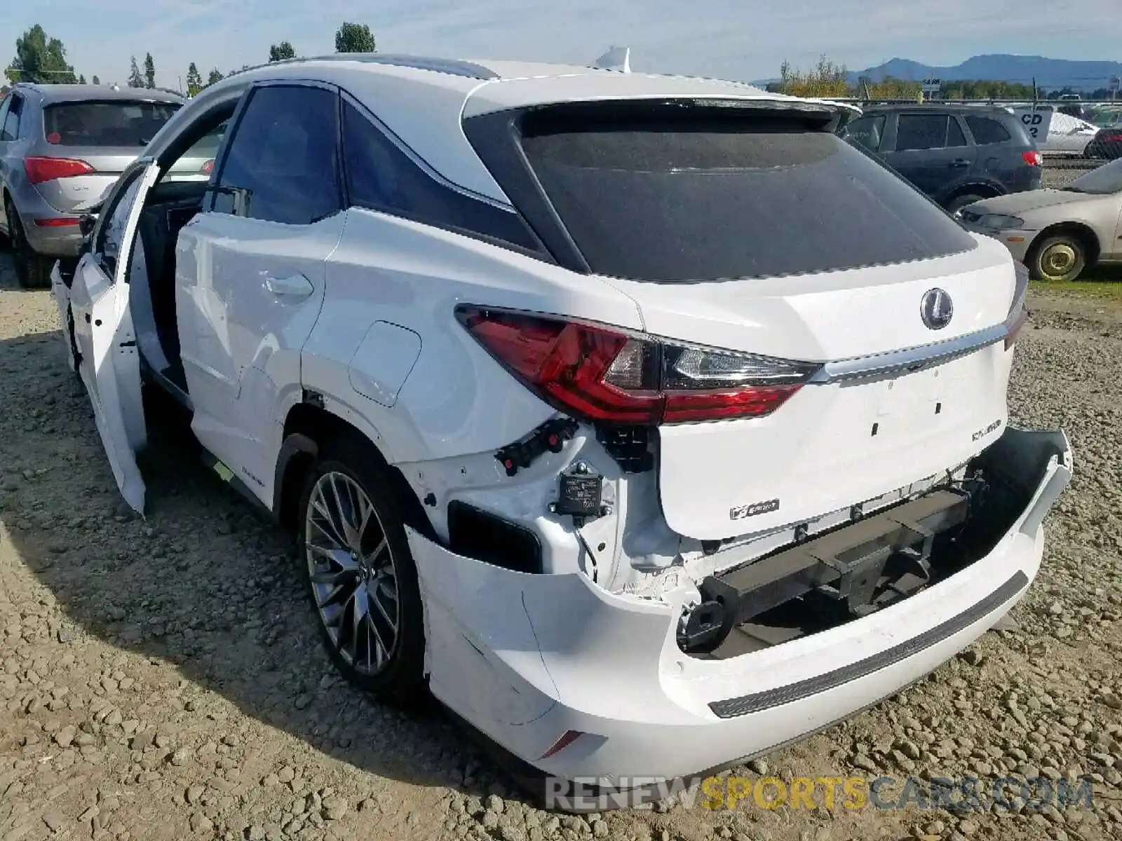 3 Фотография поврежденного автомобиля 2T2BGMCA3KC032204 LEXUS RX 450H BA 2019